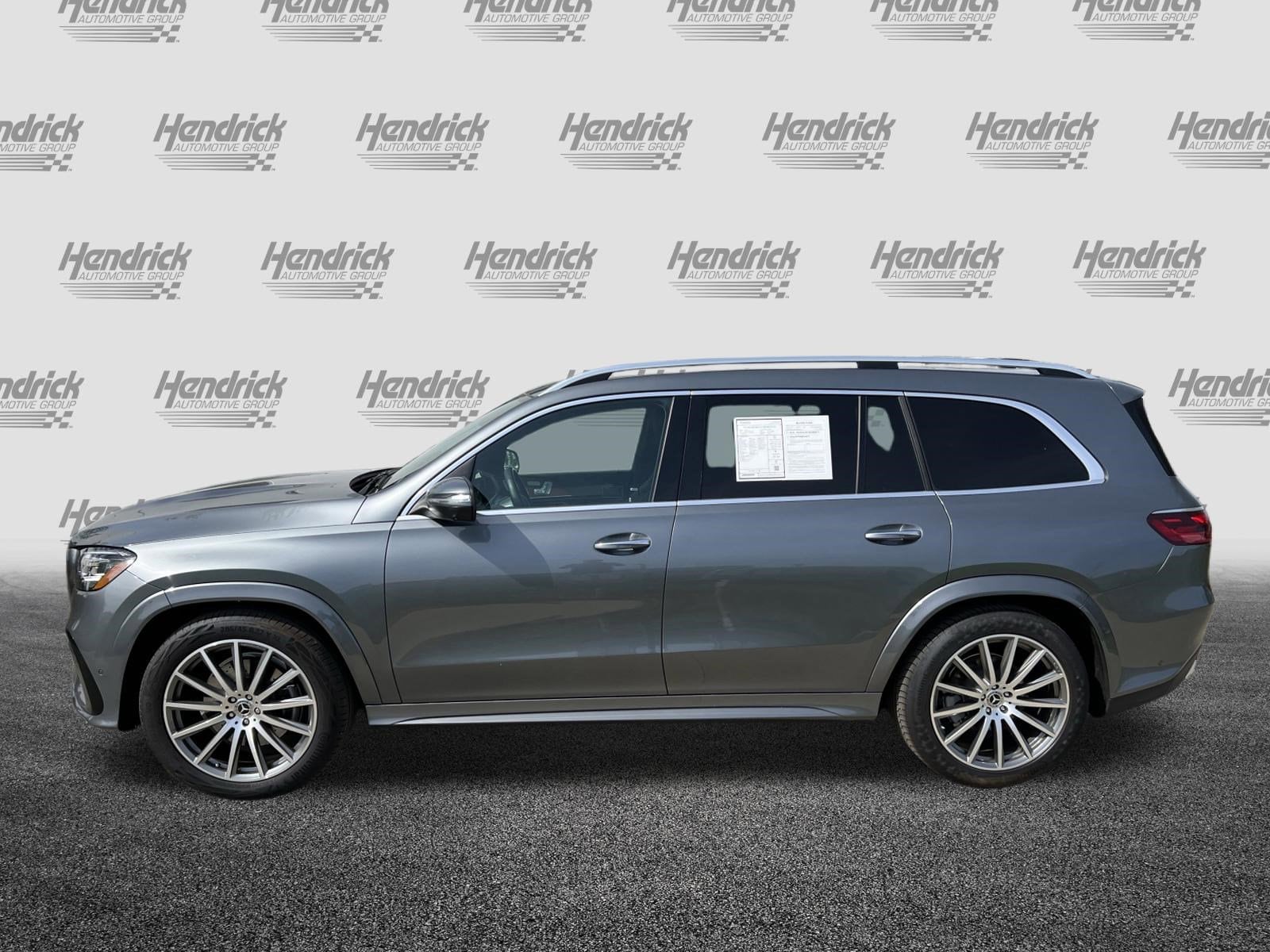 2025 Mercedes-Benz GLS 450 photo 5