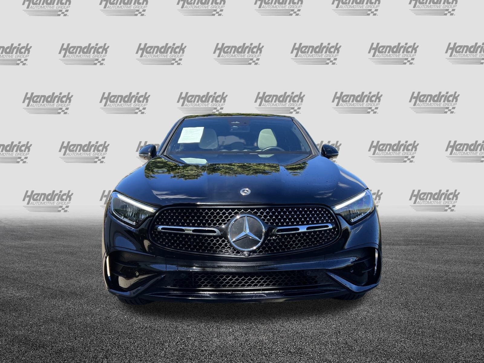 2024 Mercedes Benz GLC 300 photo 2