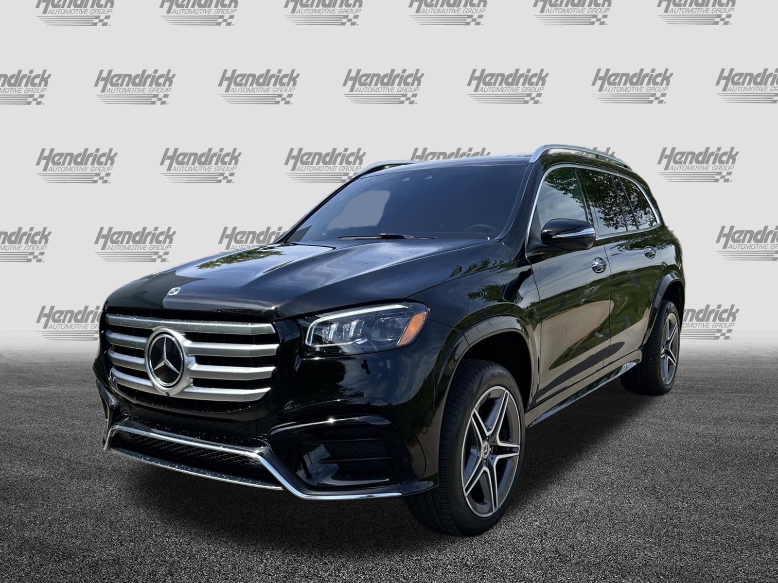 2025 Mercedes-Benz GLS 450 photo 4