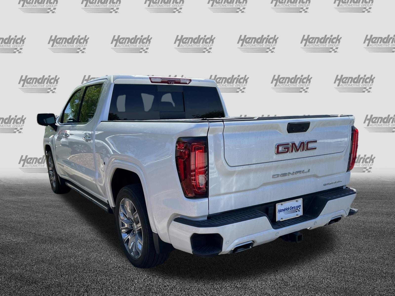 2024 GMC Sierra 1500 Denali photo 3