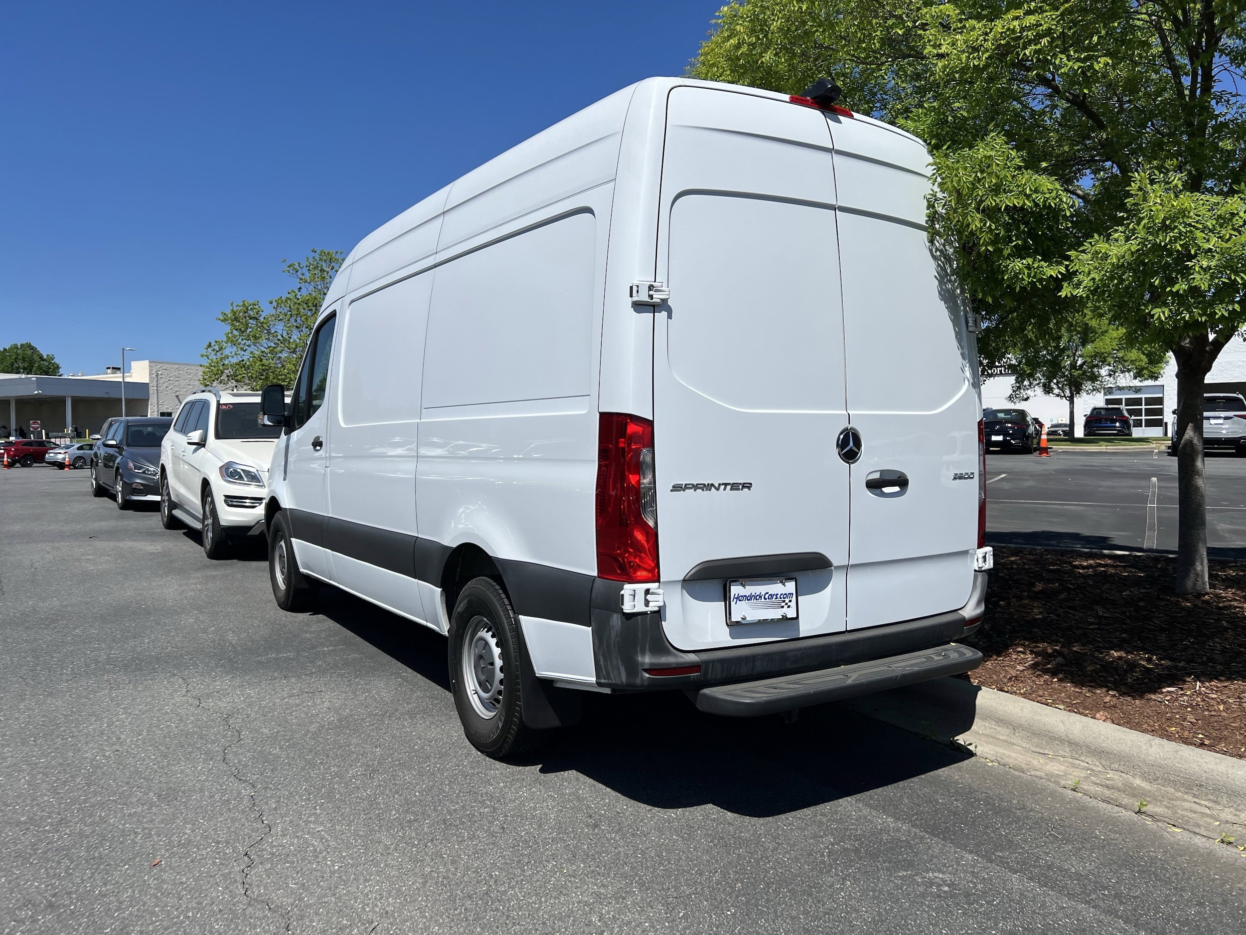 2022 Mercedes-Benz Sprinter Cargo Van photo 3