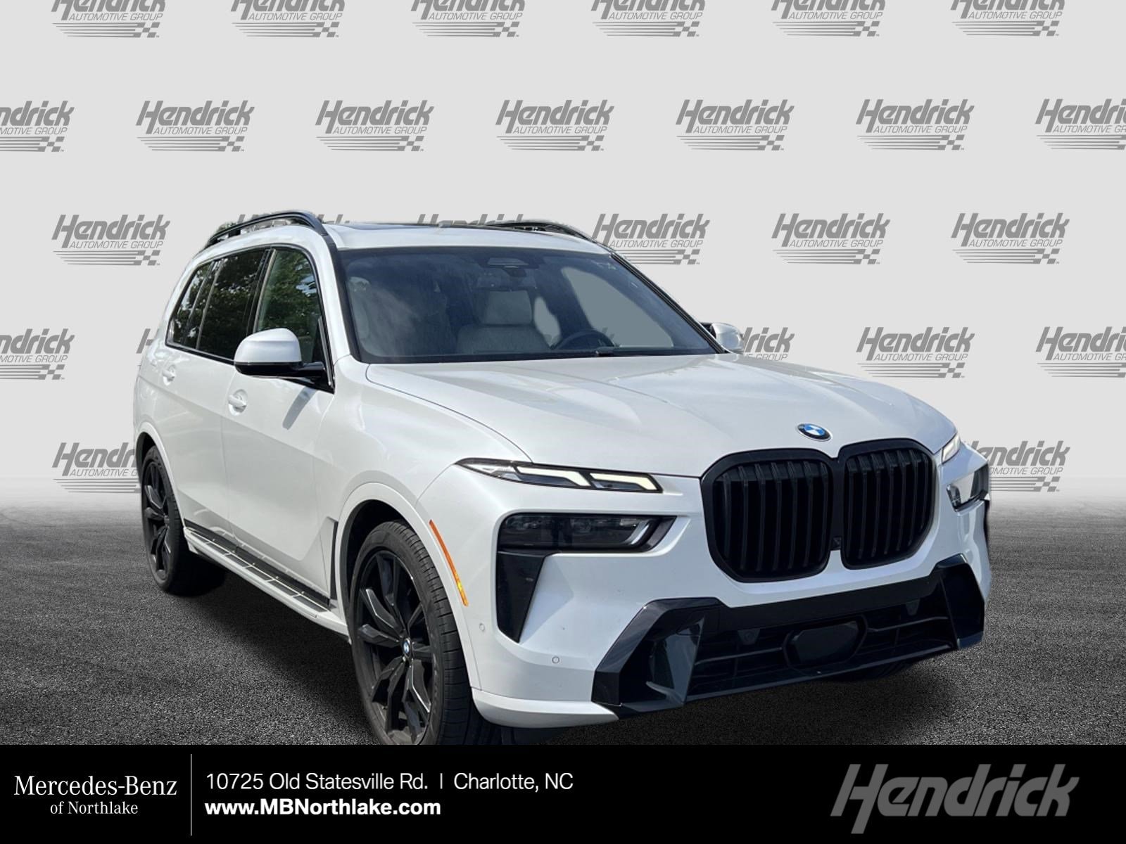 2023 BMW X7 xDrive40i's photo