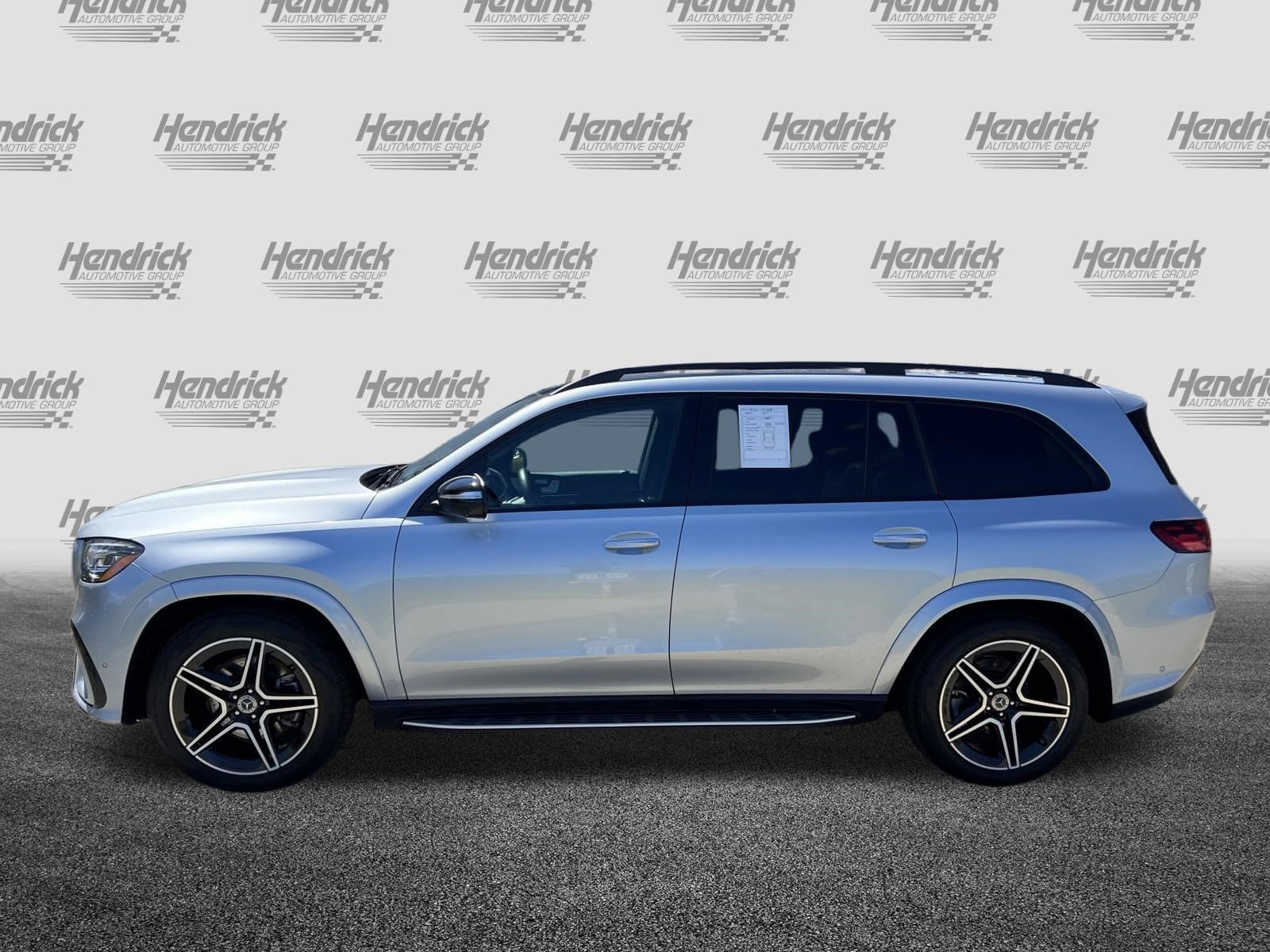 2025 Mercedes-Benz GLS 450 photo 5