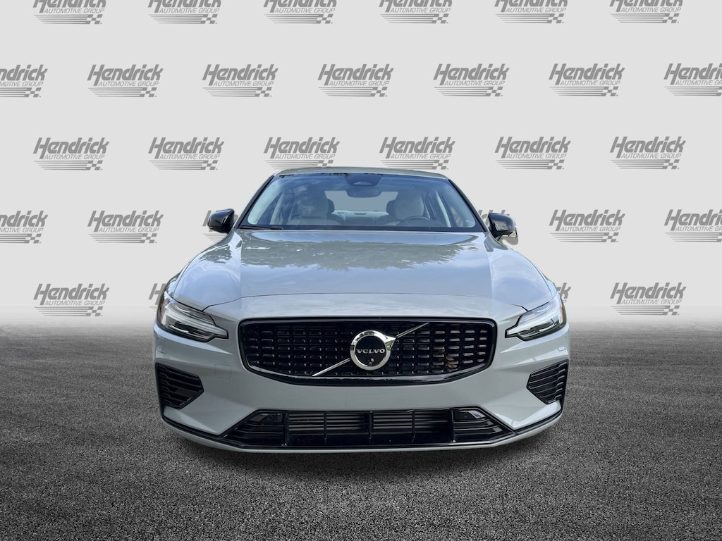 Used 2024 Volvo S60 Recharge Plug-In Hybrid Plus Dark Theme Sedan