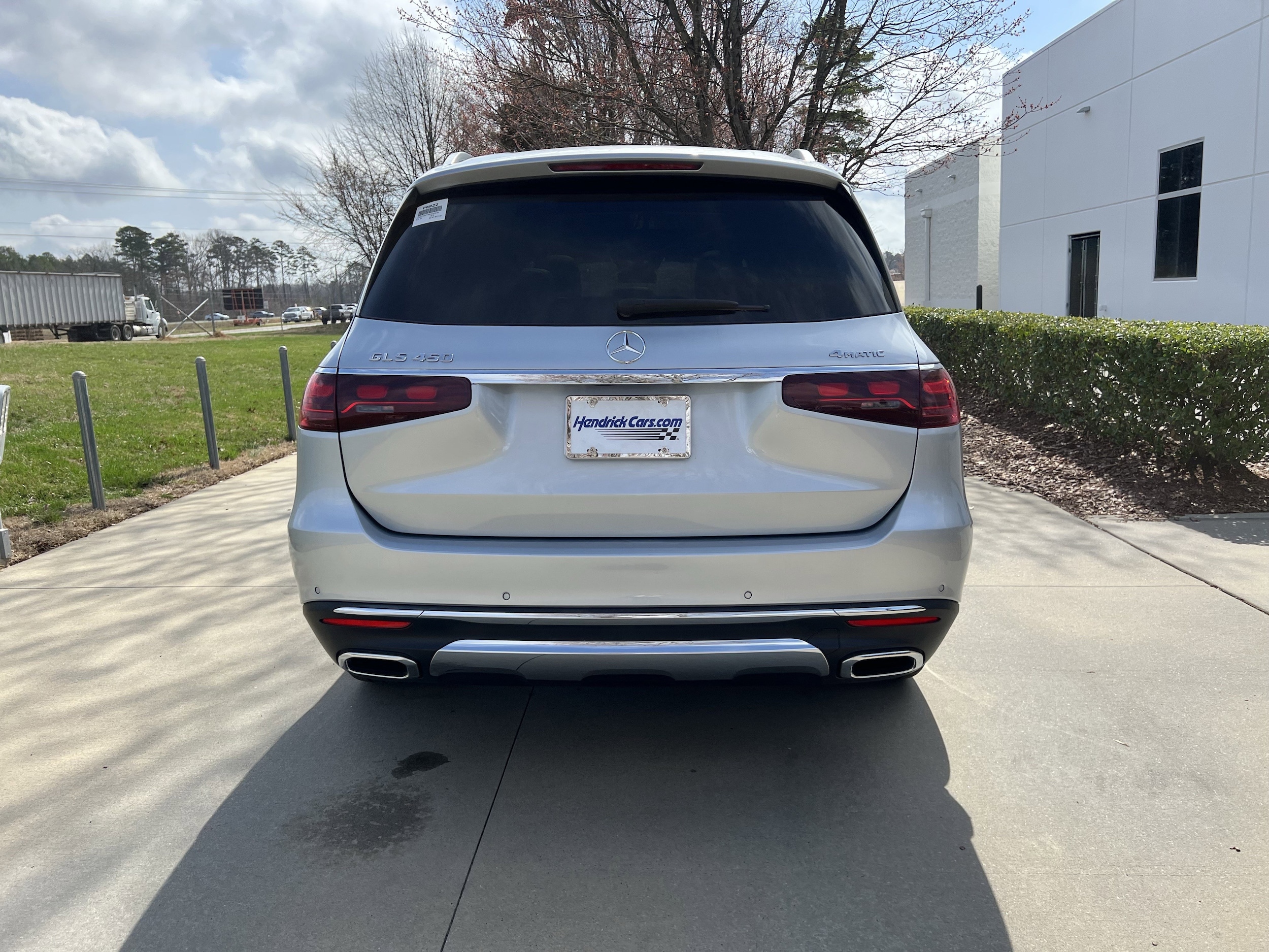 2024 Mercedes-Benz GLS 450 photo 3