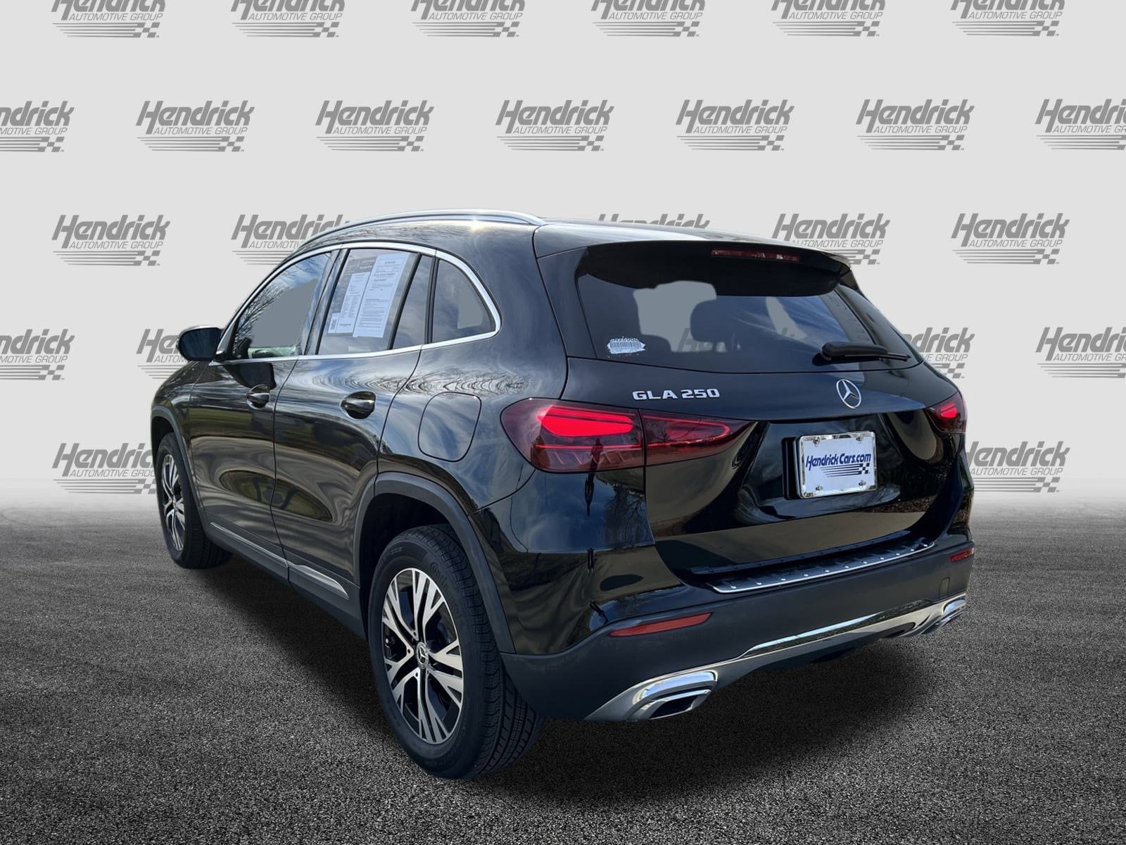 2025 Mercedes-Benz GLA 250 photo 6