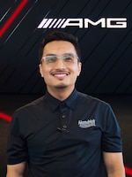 Staff member Andy Duong from ID_142460f358c1