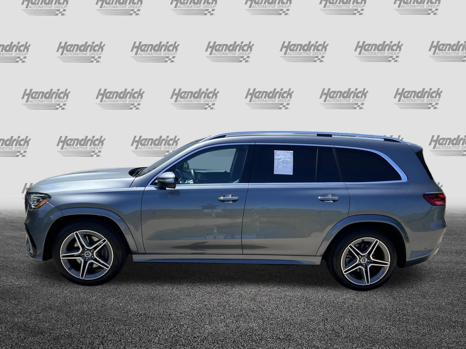 2025 Mercedes-Benz GLS 450 photo 5