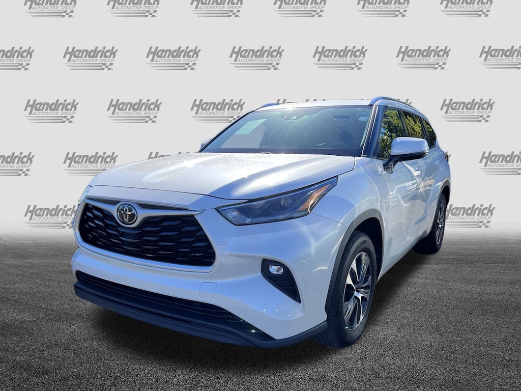 Used 2021 Toyota Highlander XLE SUV