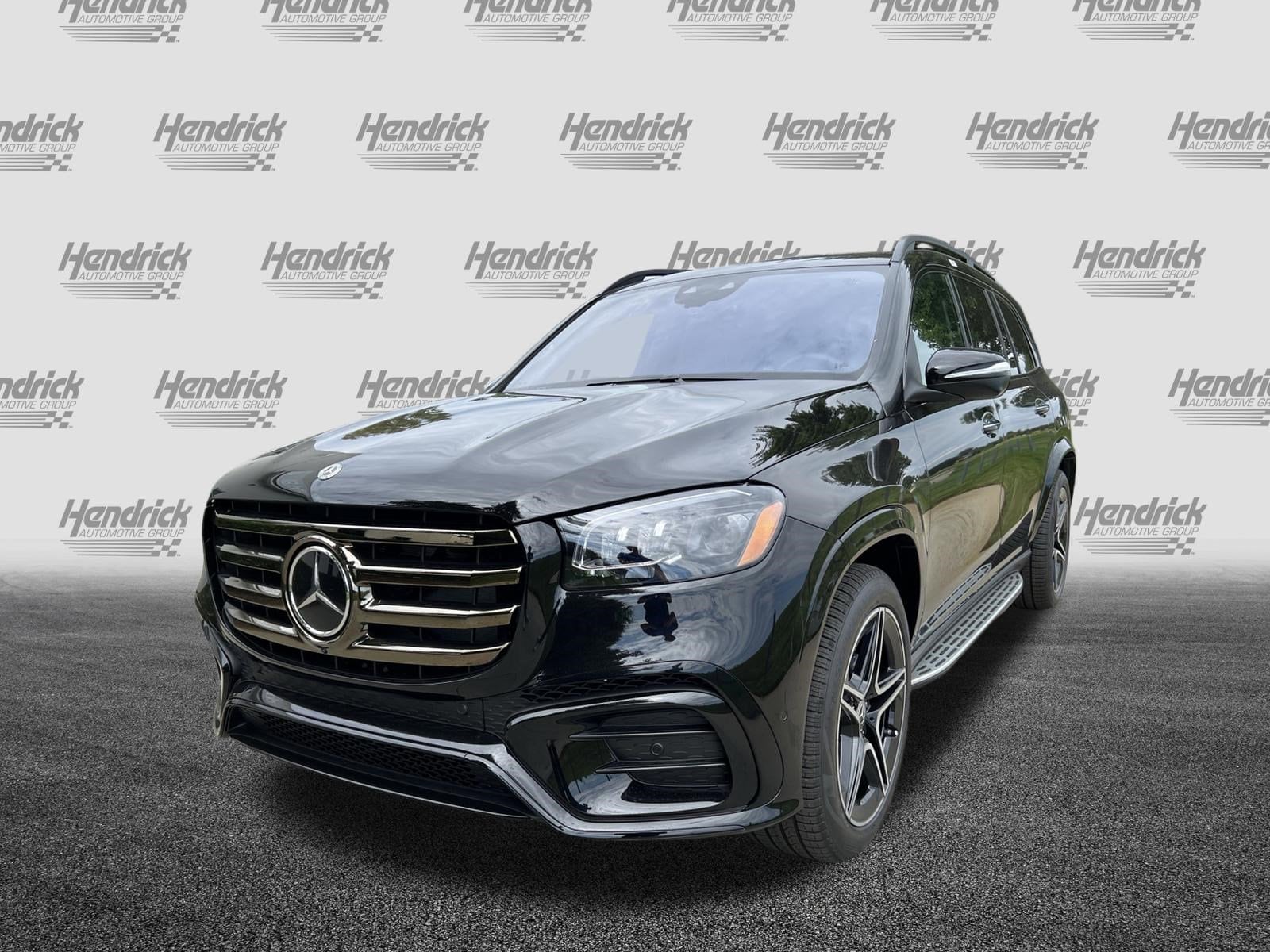 2026 Mercedes-Benz GLS 450 photo 4