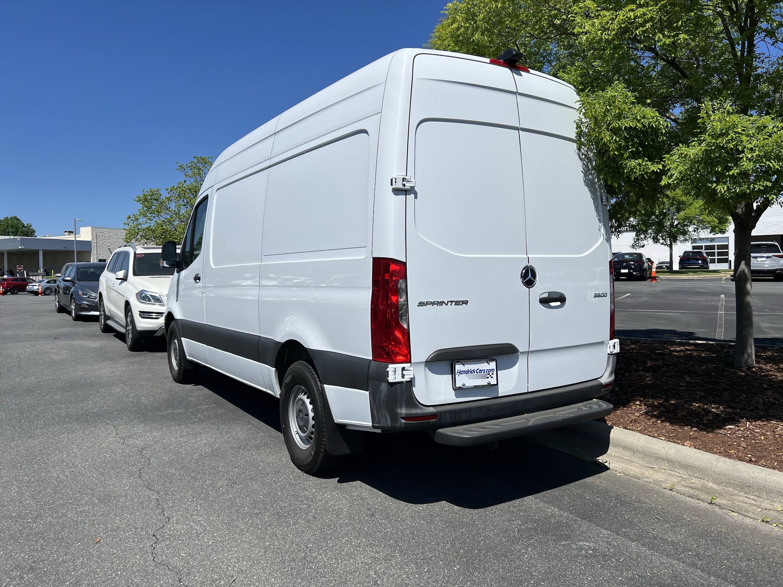 2022 Mercedes-Benz Sprinter Cargo Van photo 6