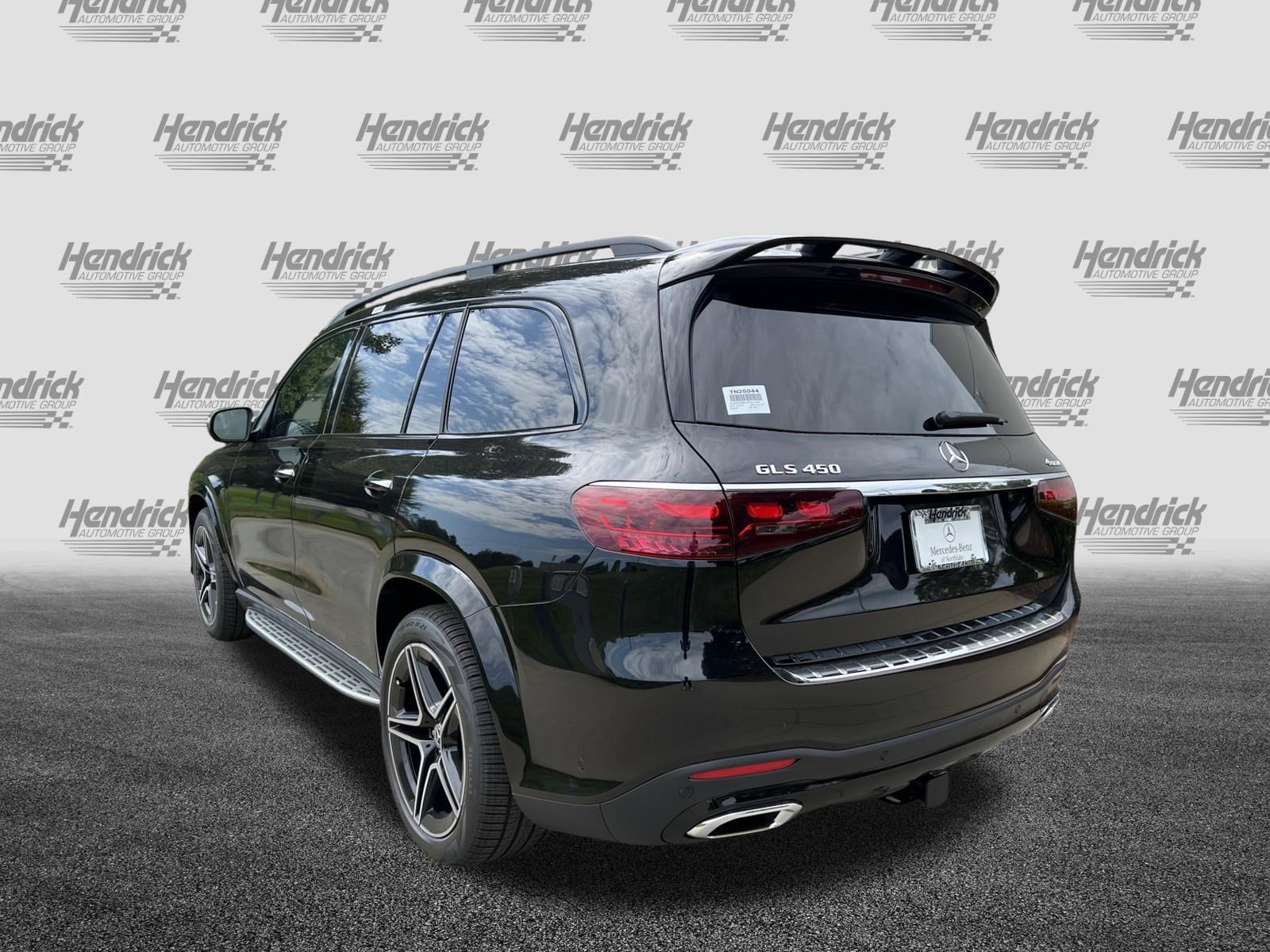 2026 Mercedes-Benz GLS 450 photo 6