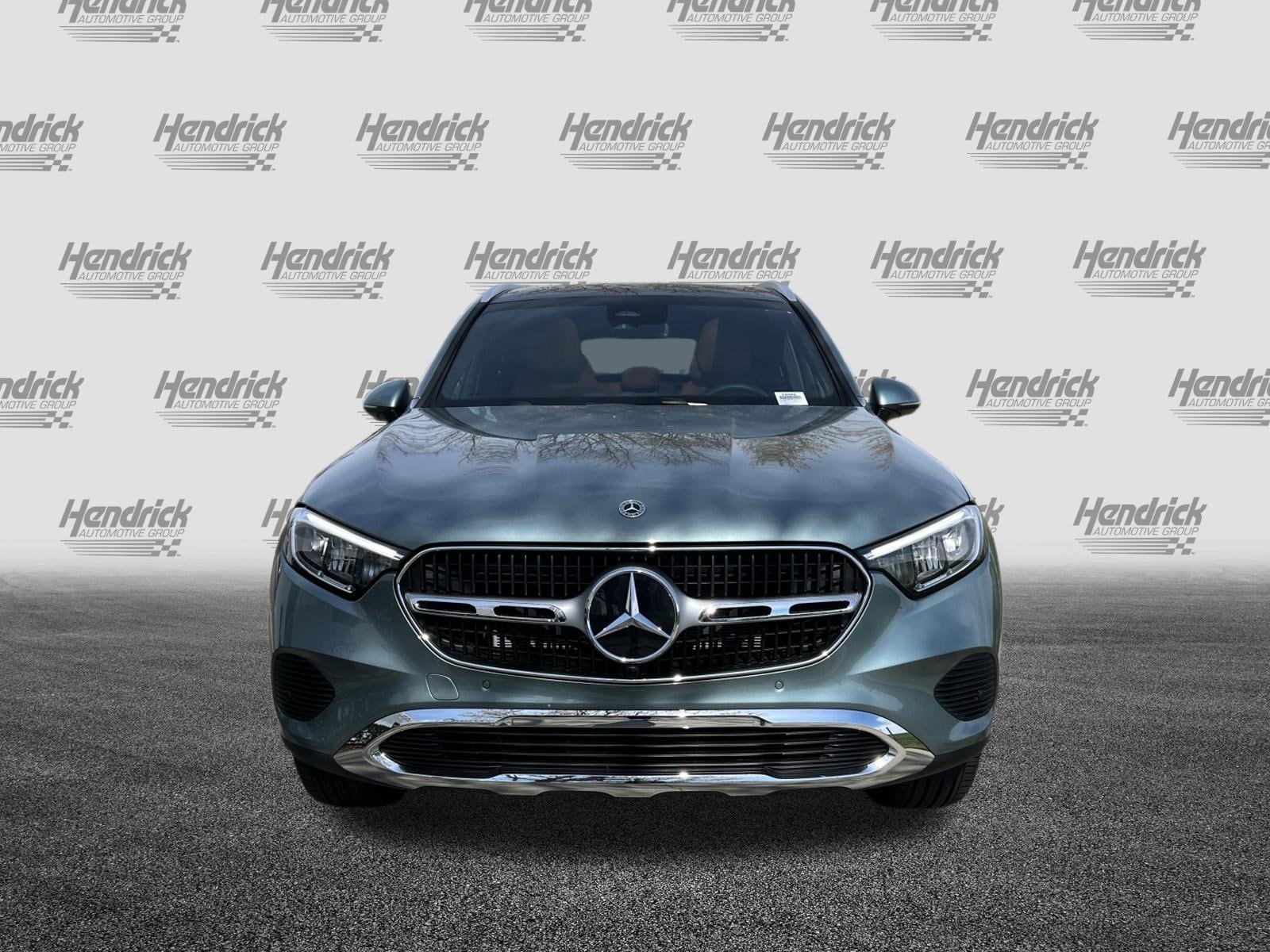 2026 Mercedes-Benz GLC 300 photo 2