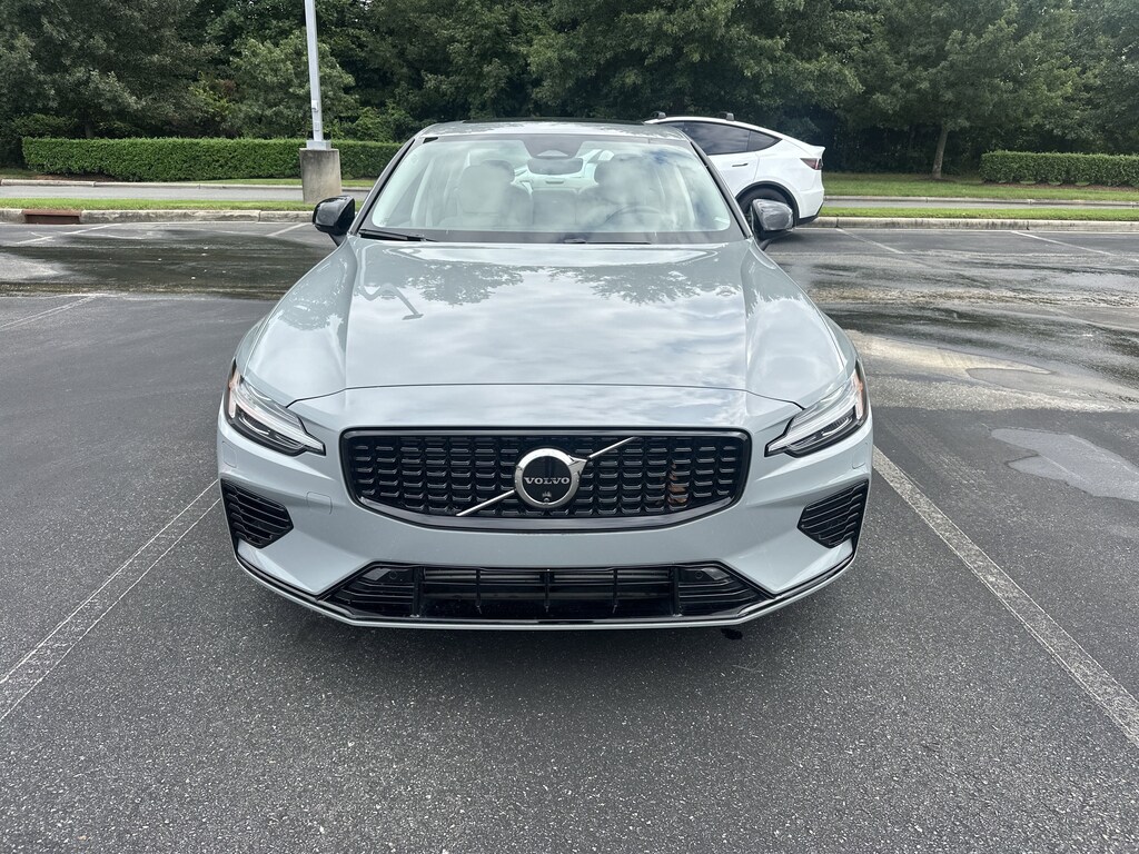 Used 2024 Volvo S60 Recharge Plug-In Hybrid Plus Dark Theme Sedan