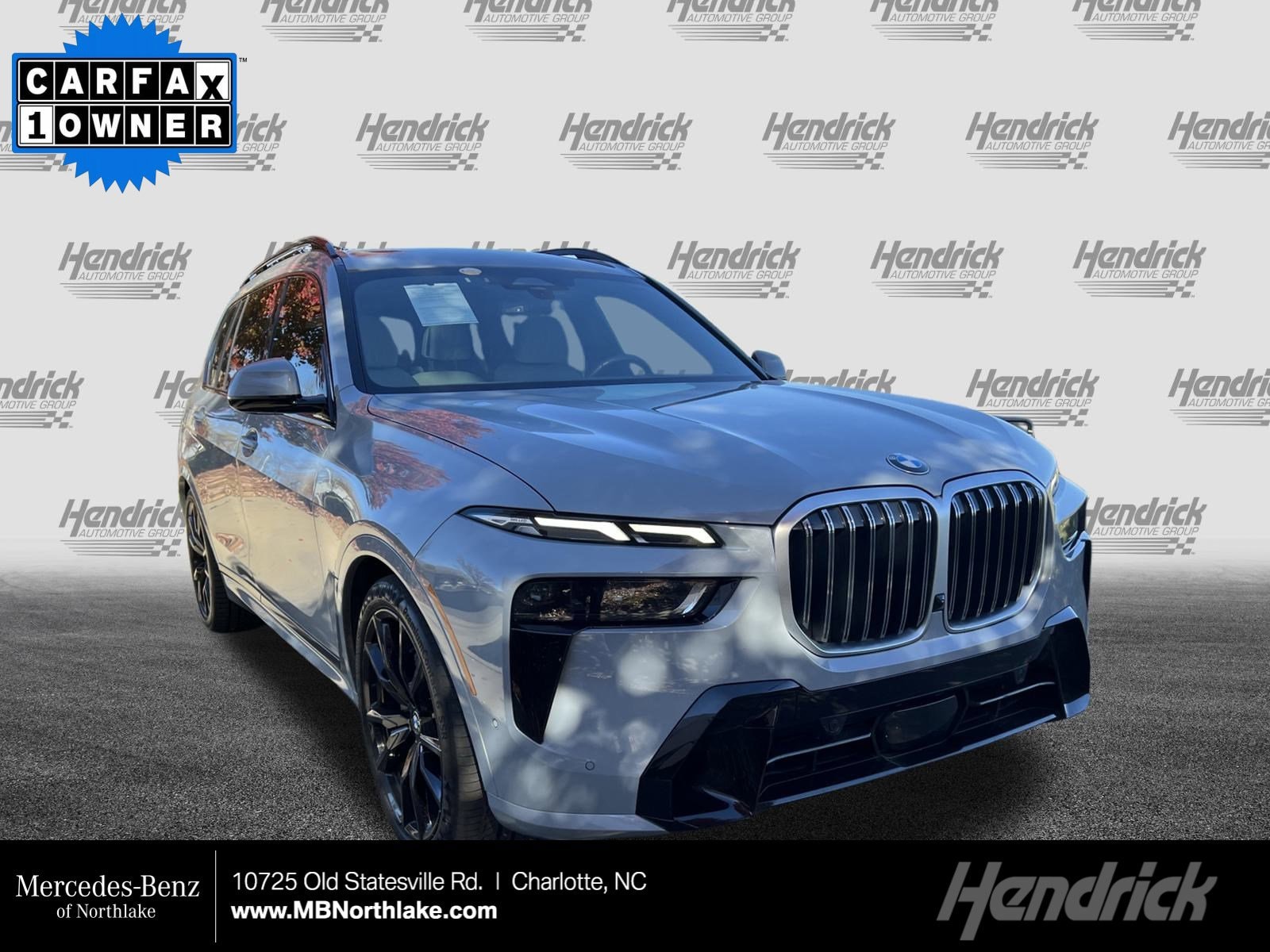 2023 BMW X7 40i's photo