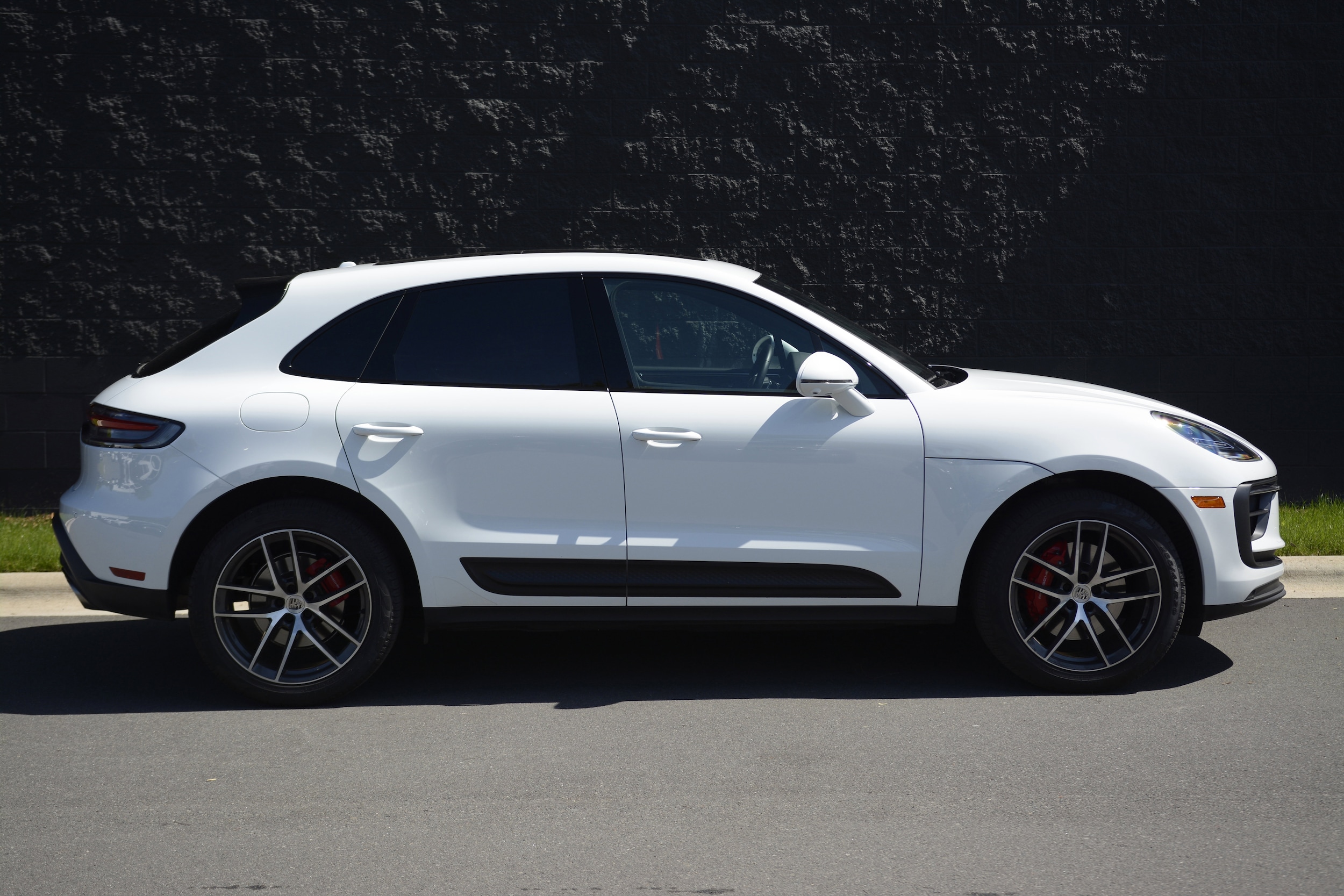 2022 Porsche Macan S photo 6