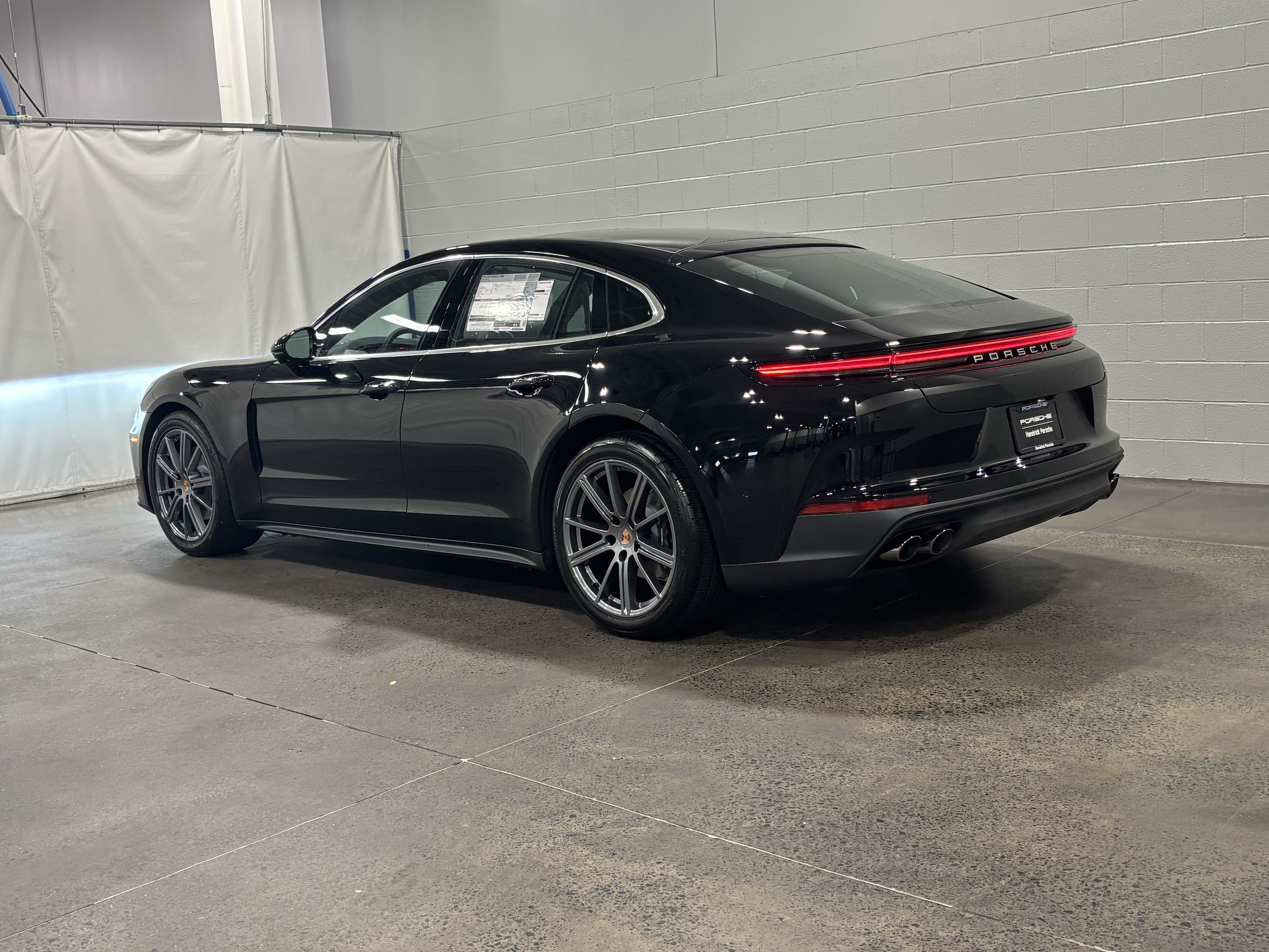 Porsche Panamera 4