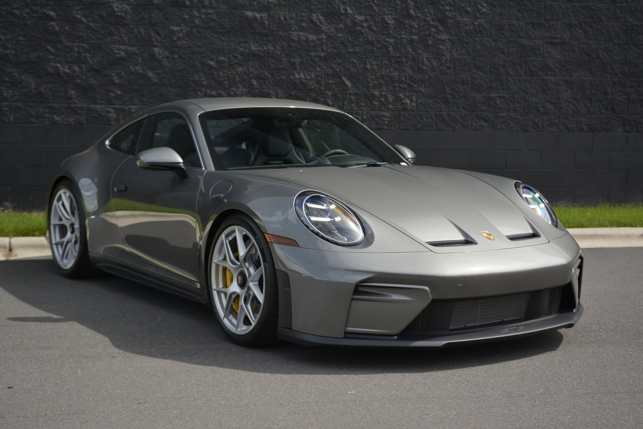 2026 Porsche 911 GT3 w/Touring Package photo 3