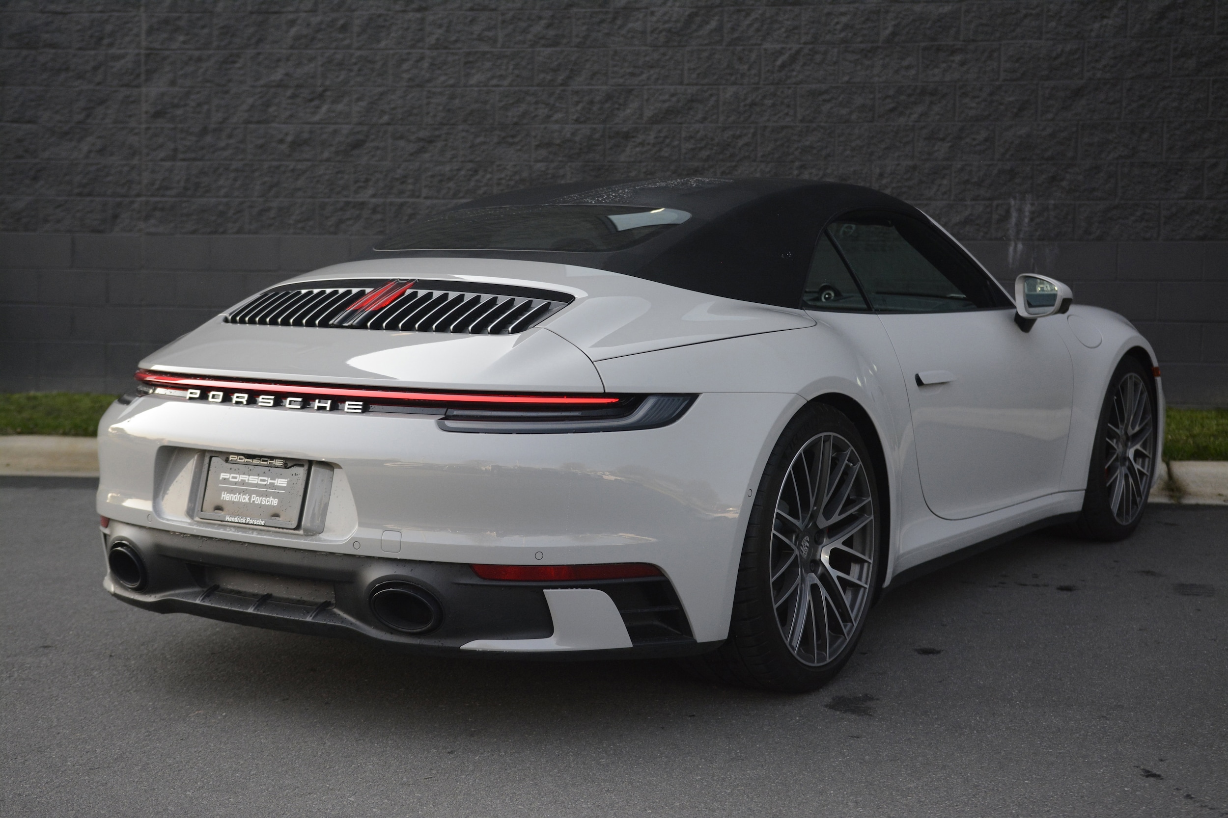 2024 Porsche 911 Carrera 4S photo 6