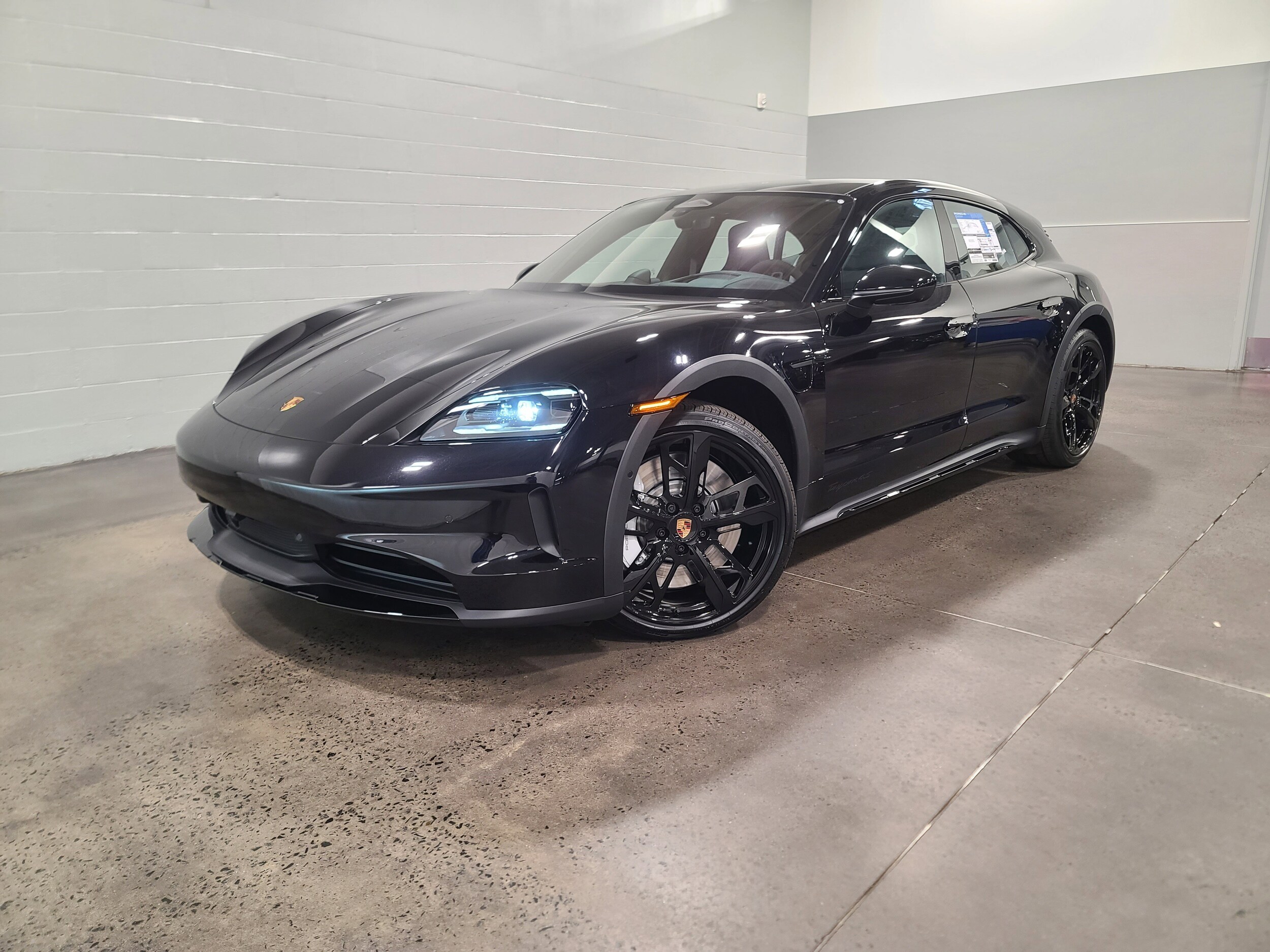 Porsche Taycan Cross Turismo 4S