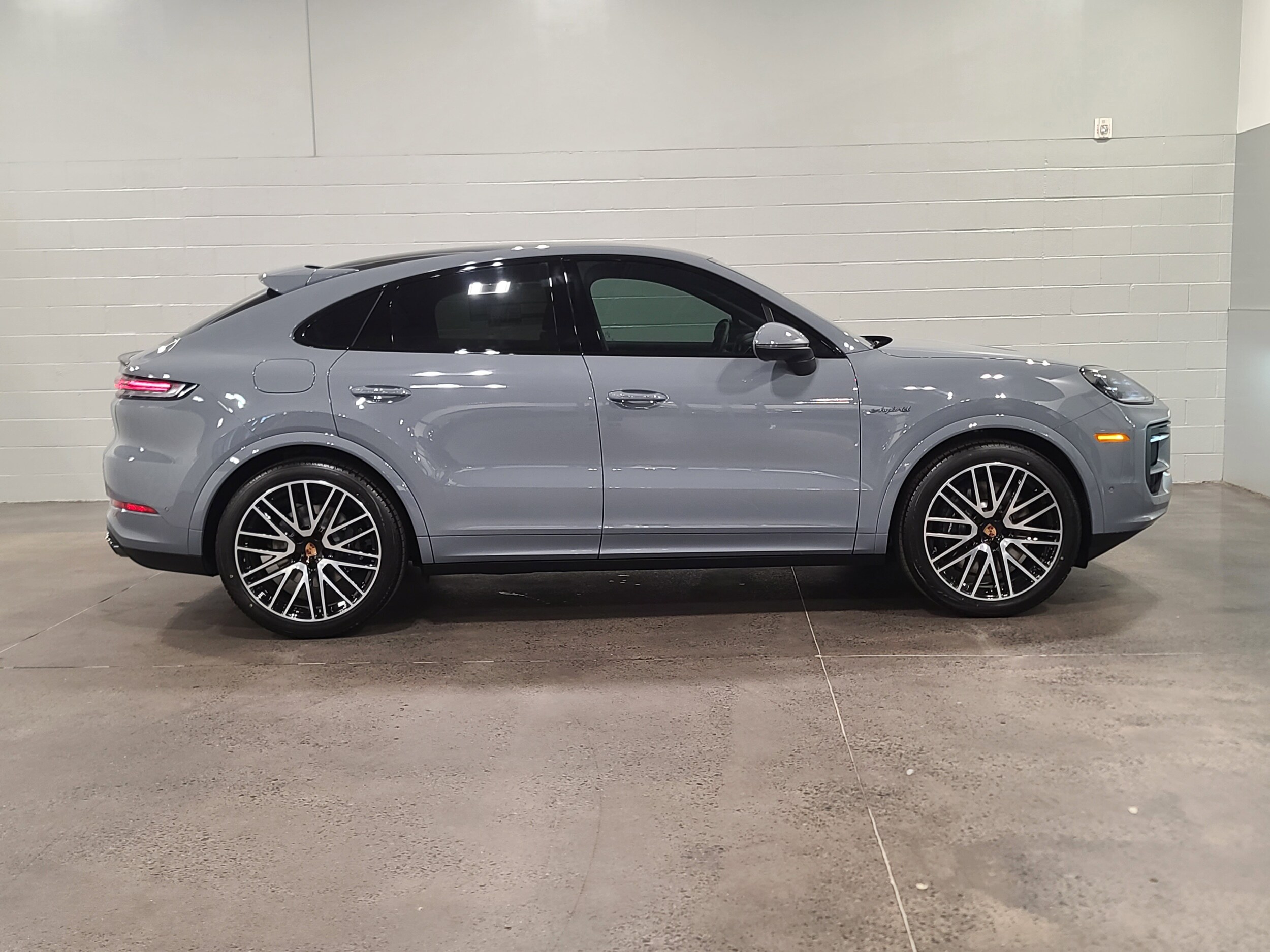 Porsche Cayenne E-Hybrid Coupe