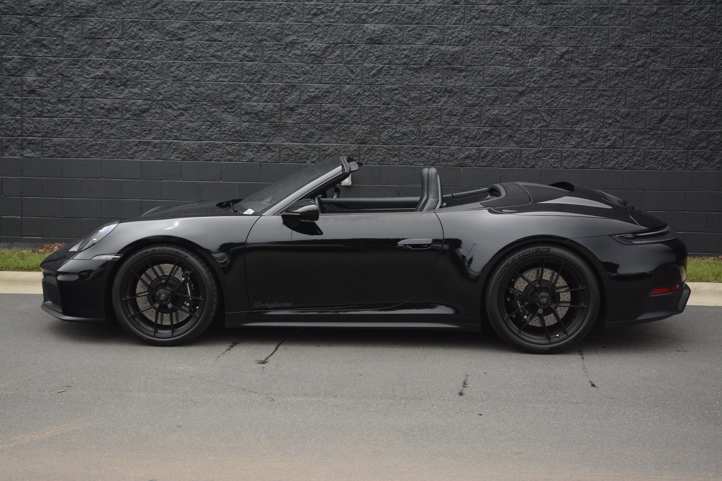 Porsche 911 Carrera 4 GTS