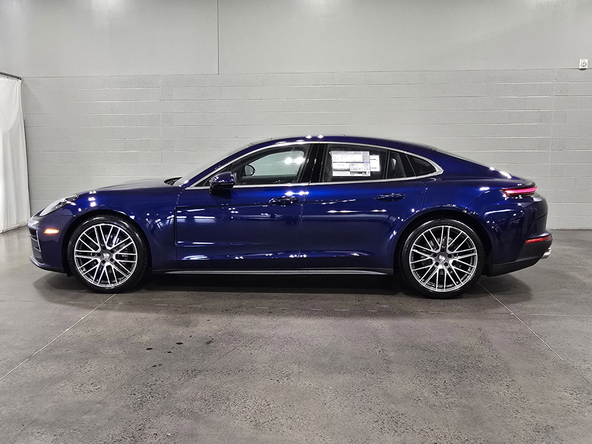 Porsche Panamera 4