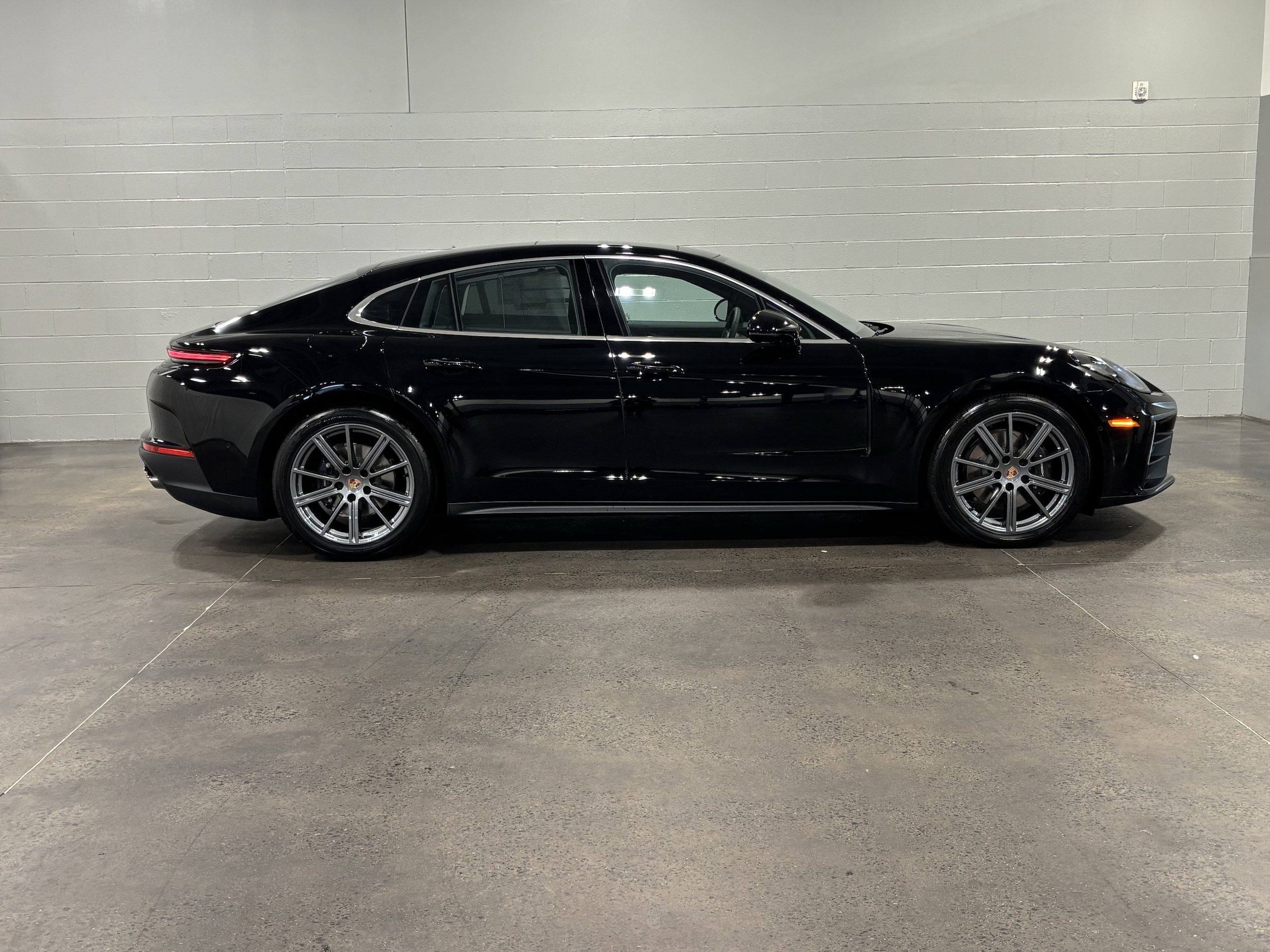 Porsche Panamera 4