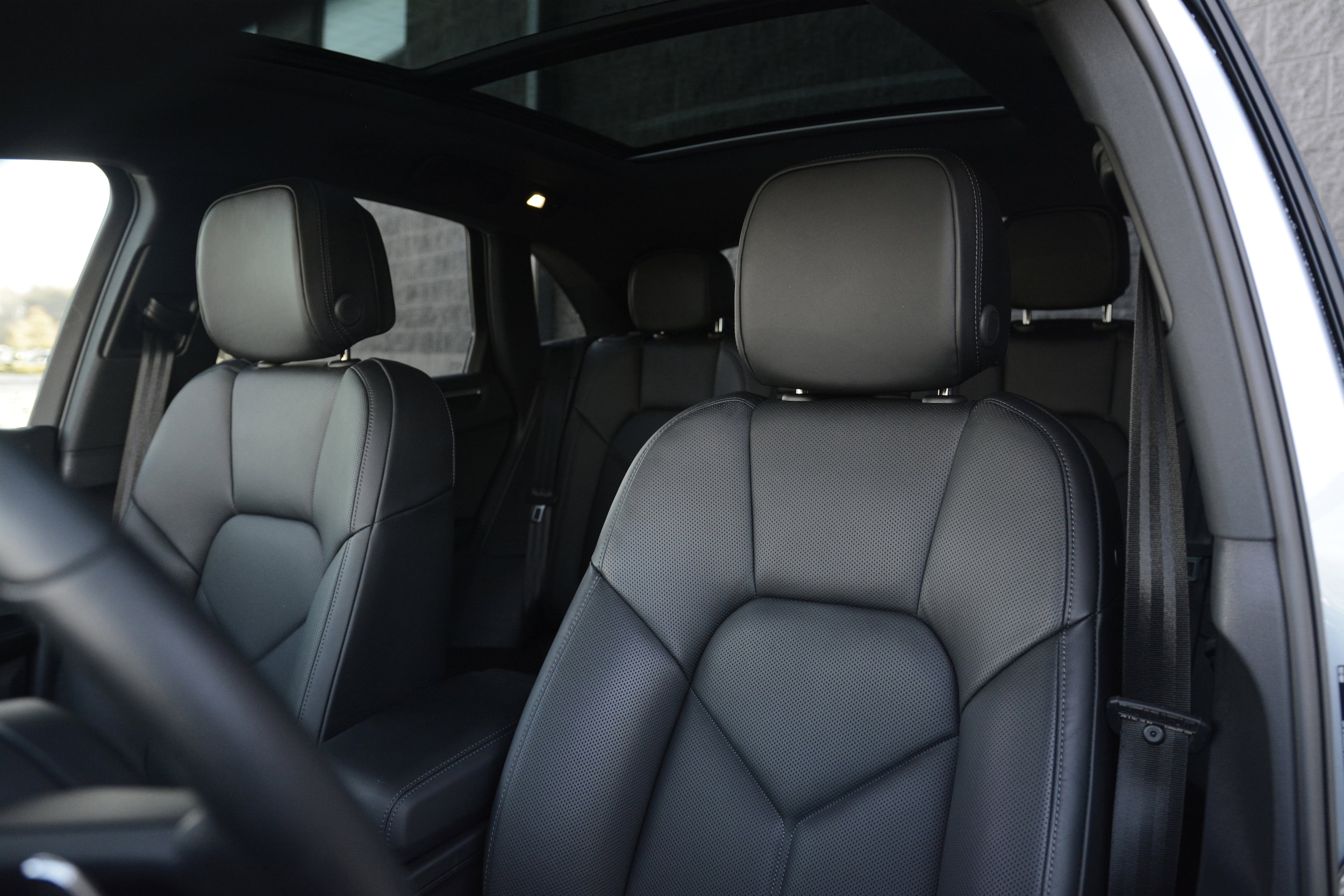 2026 Porsche Macan photo 4