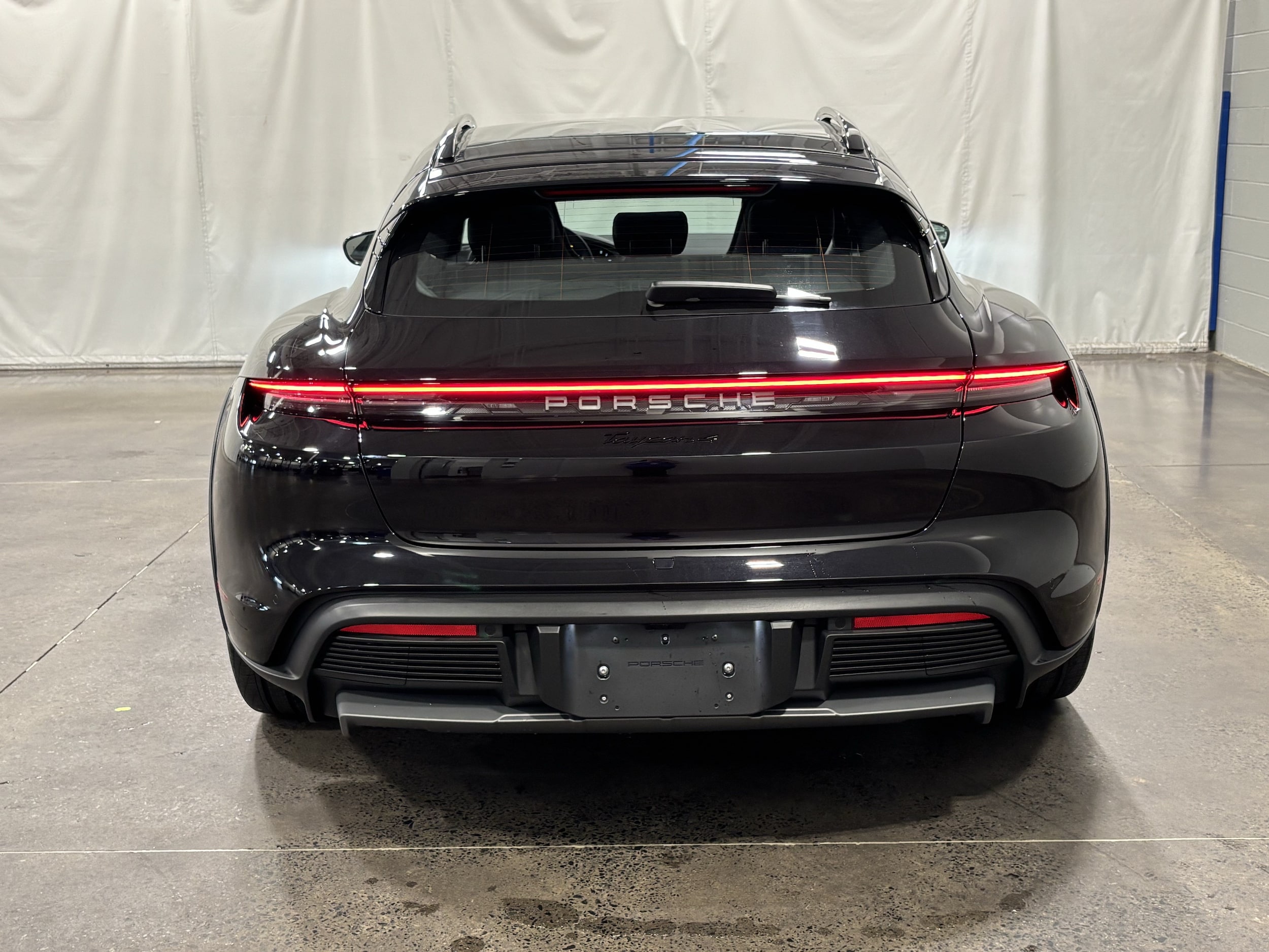 Porsche Taycan Cross Turismo 4