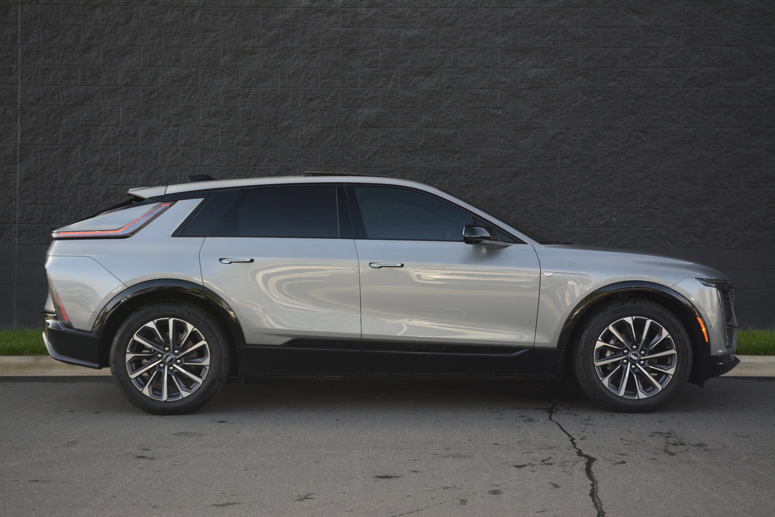 2025 CADILLAC LYRIQ Sport w/1SJ photo 6