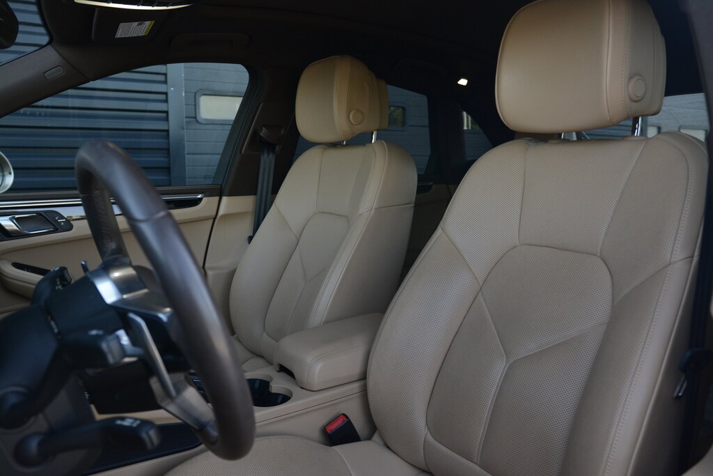 Certified 2018 Porsche Macan SUV