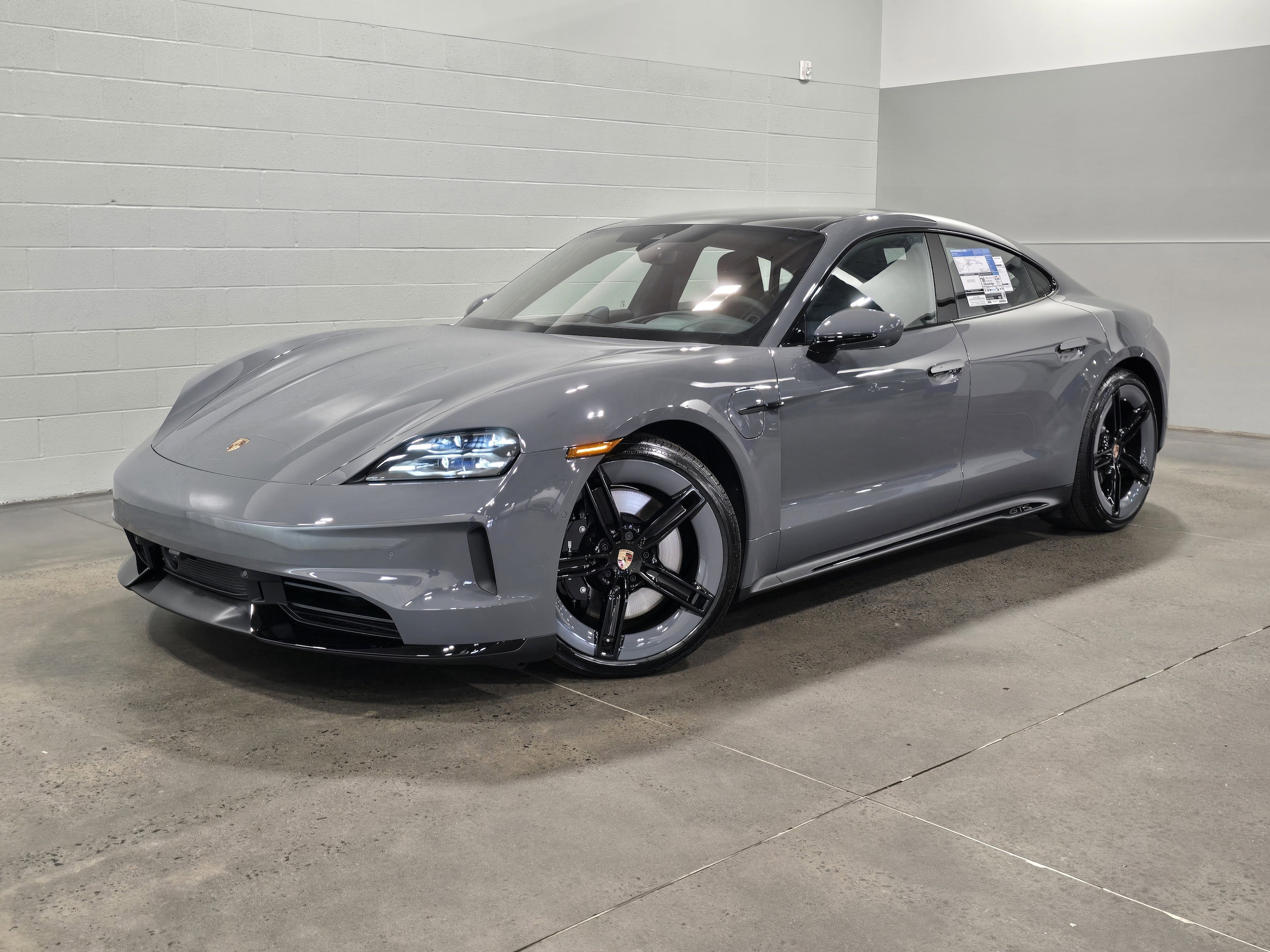 Porsche Taycan GTS