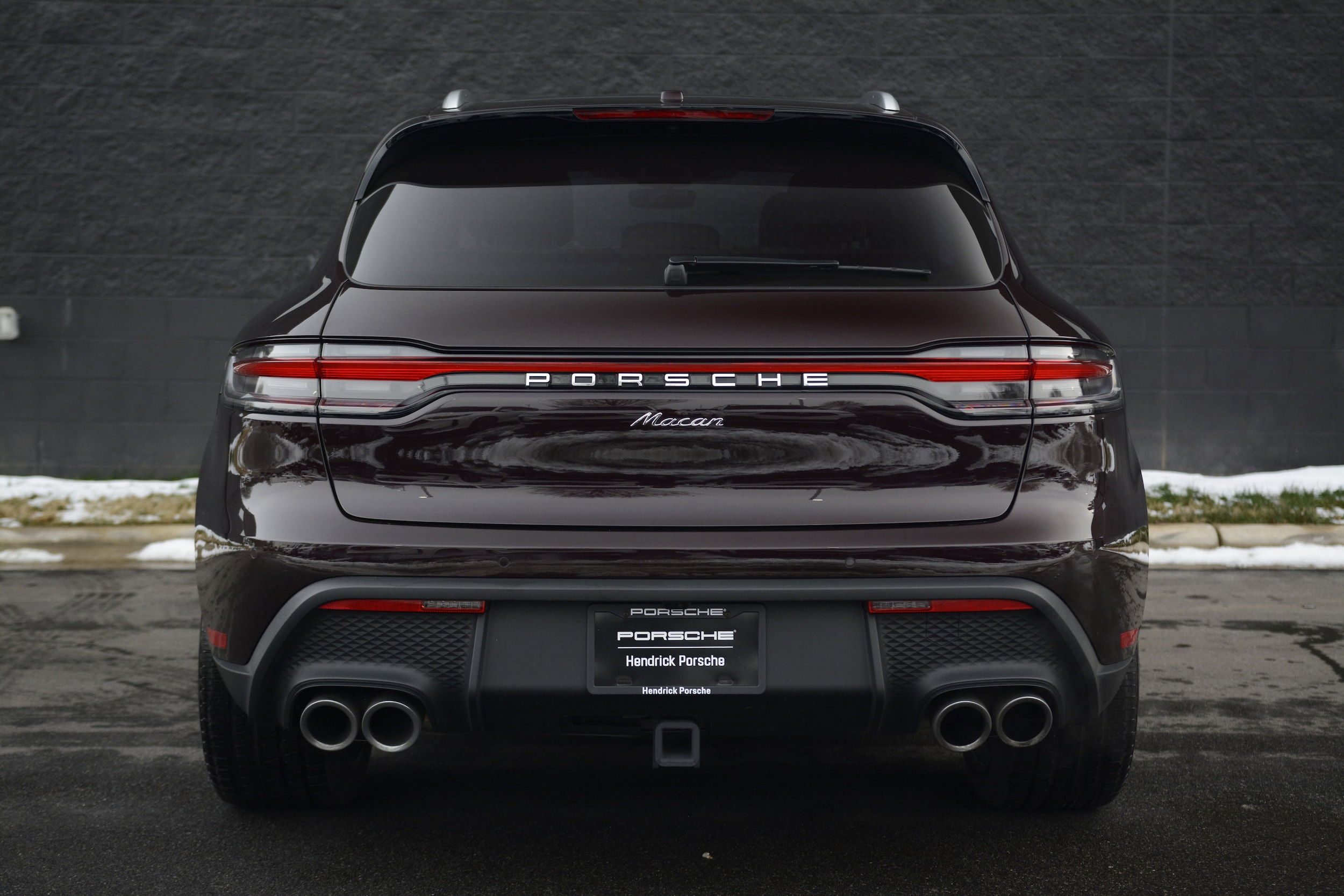 2025 Porsche Macan photo 5