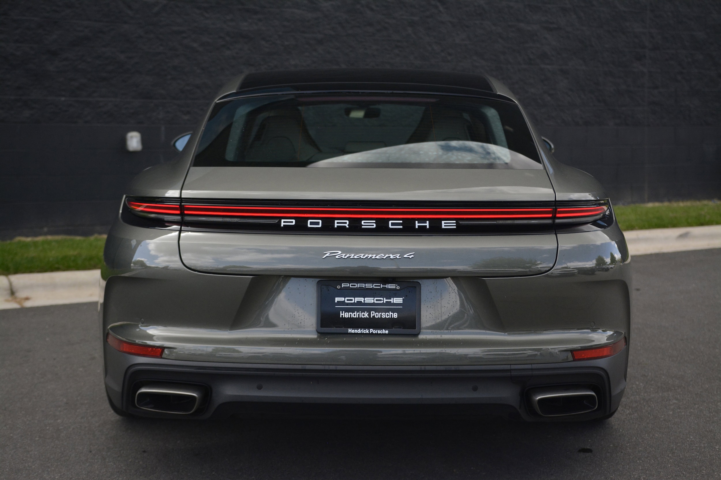 2025 Porsche Panamera 4 photo 5