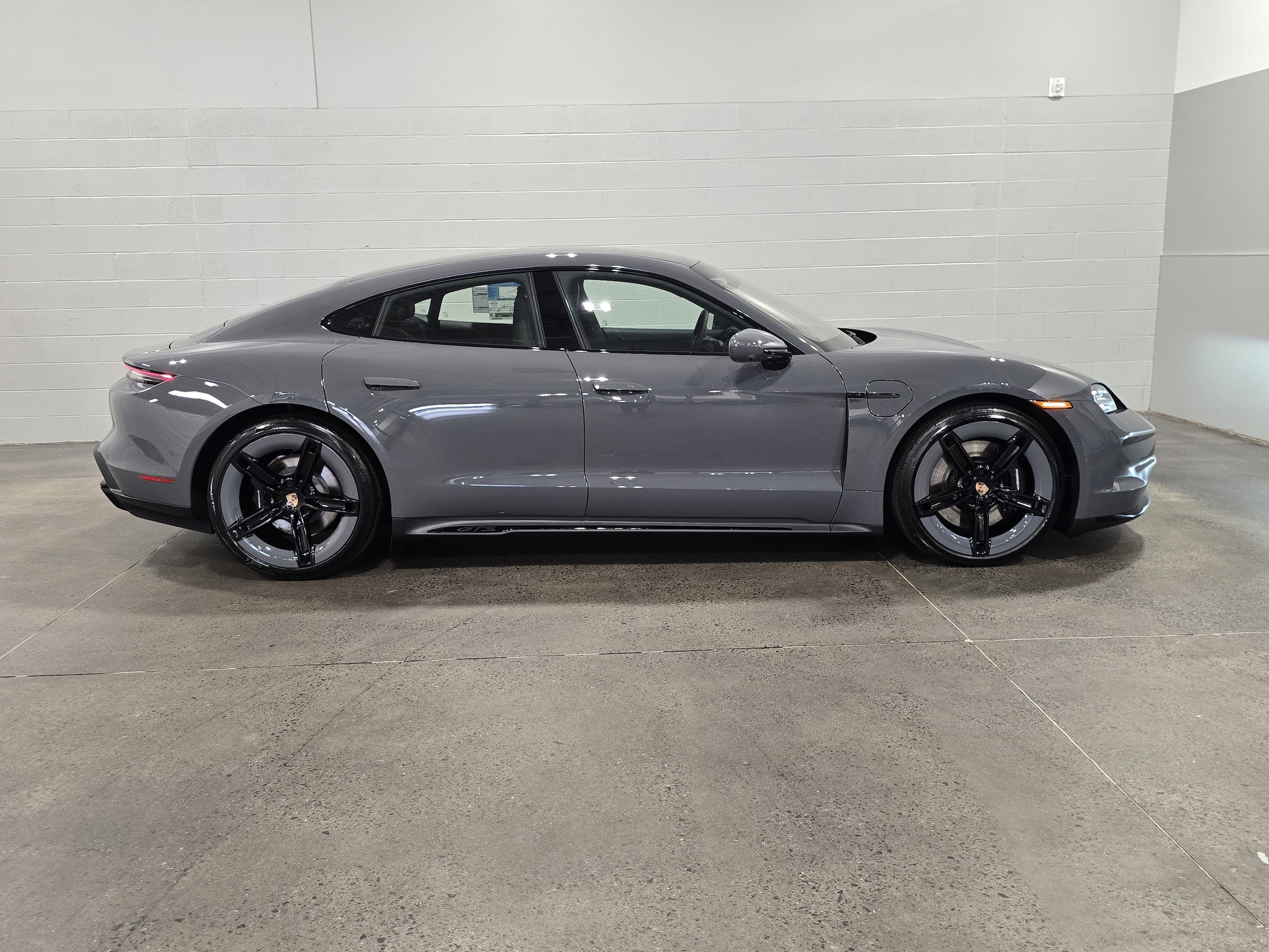 Porsche Taycan GTS