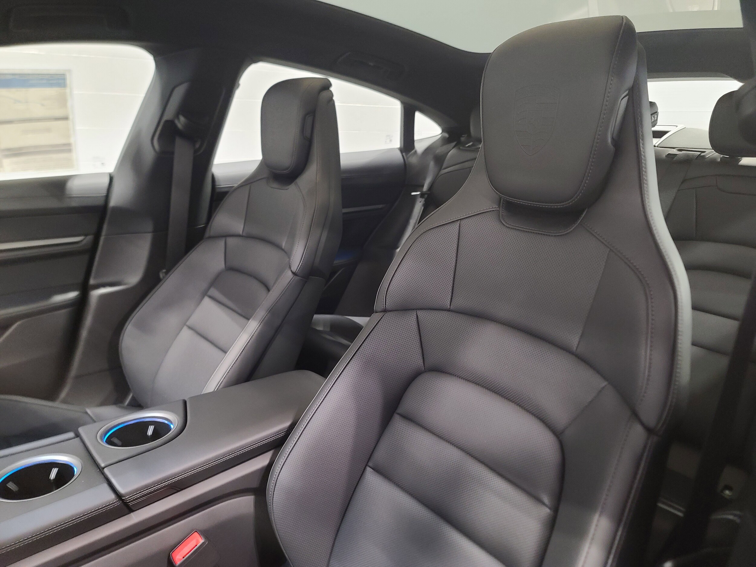 Porsche Taycan 4 Black Edition