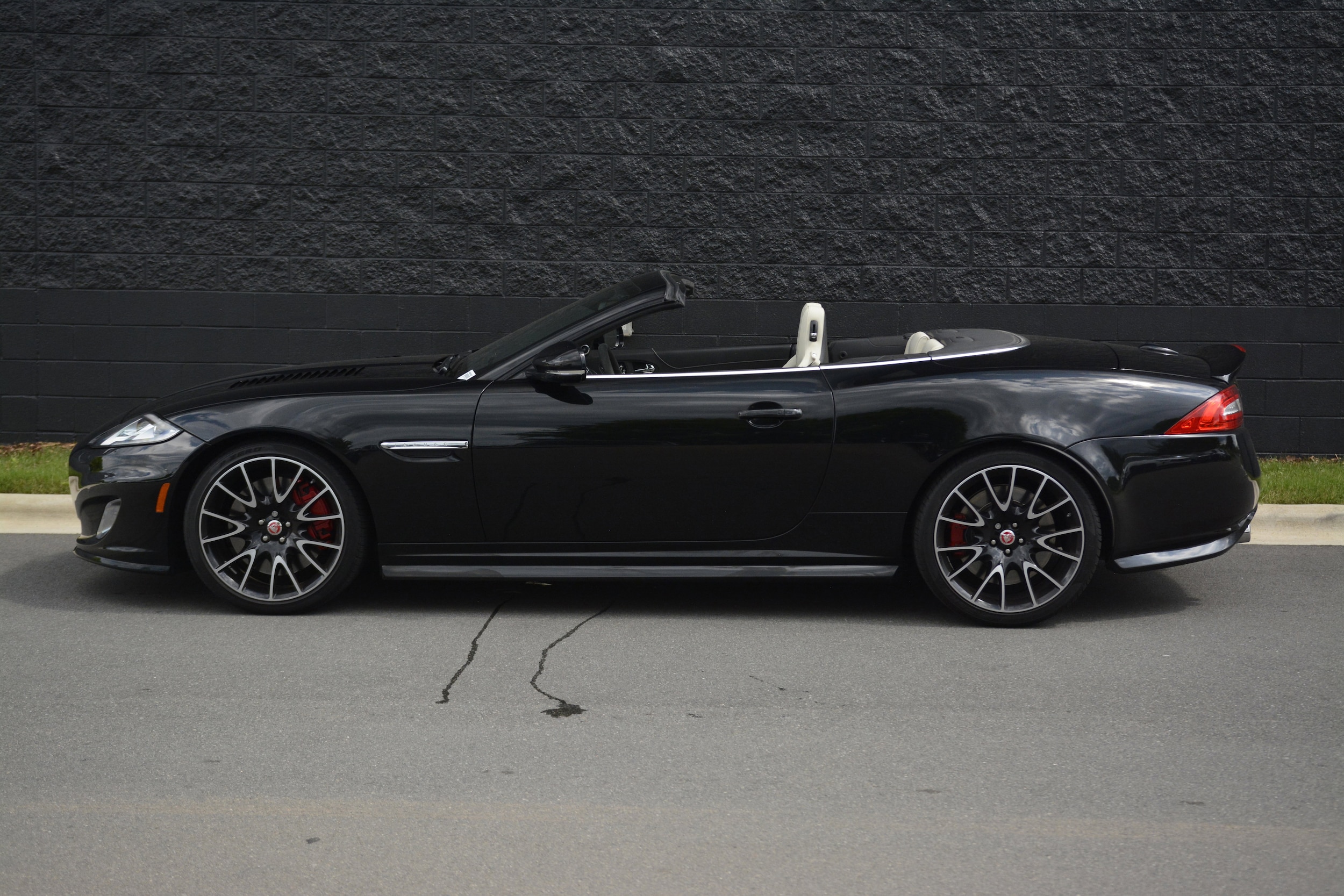 Jaguar XKR