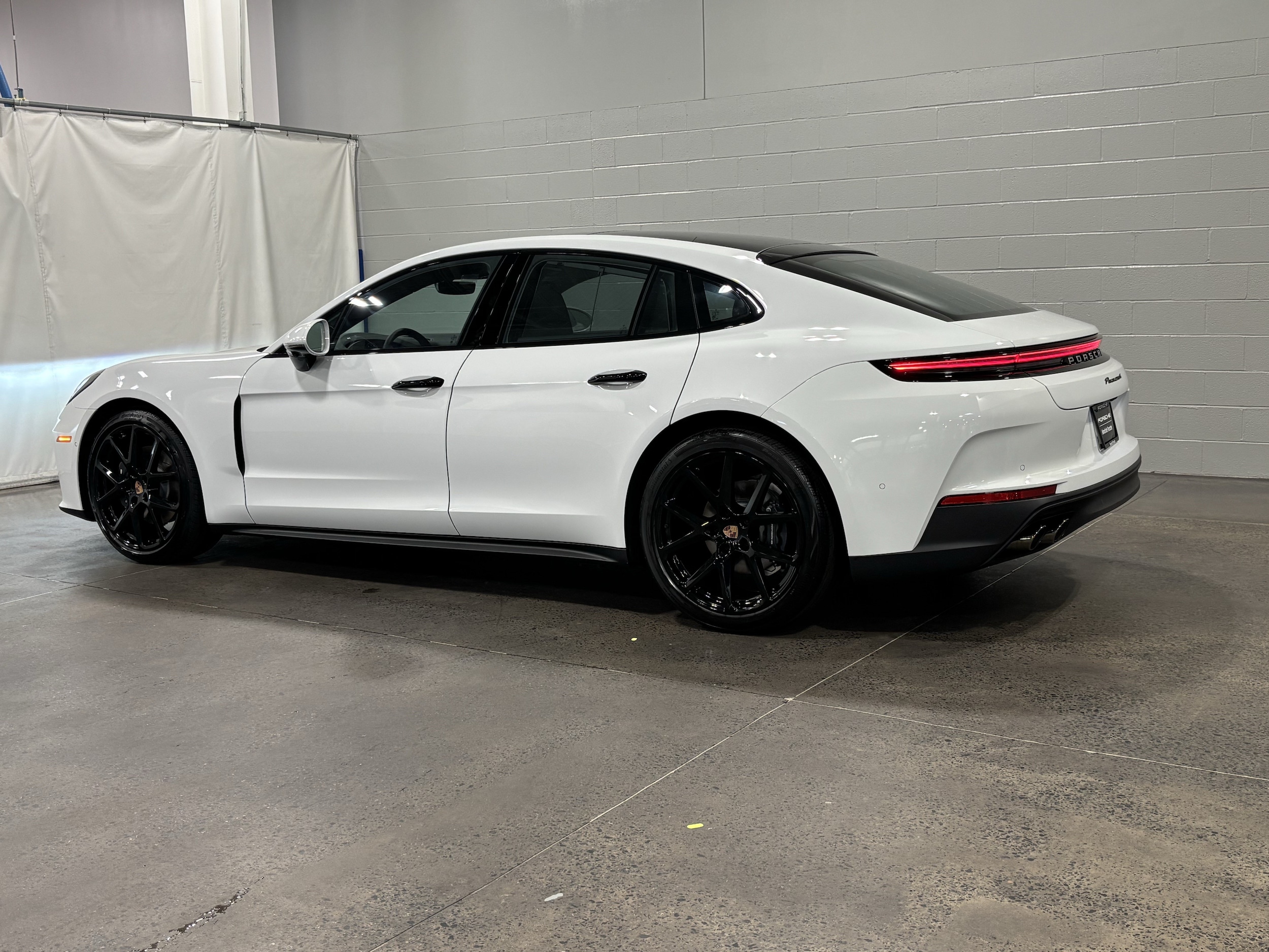Porsche Panamera 4