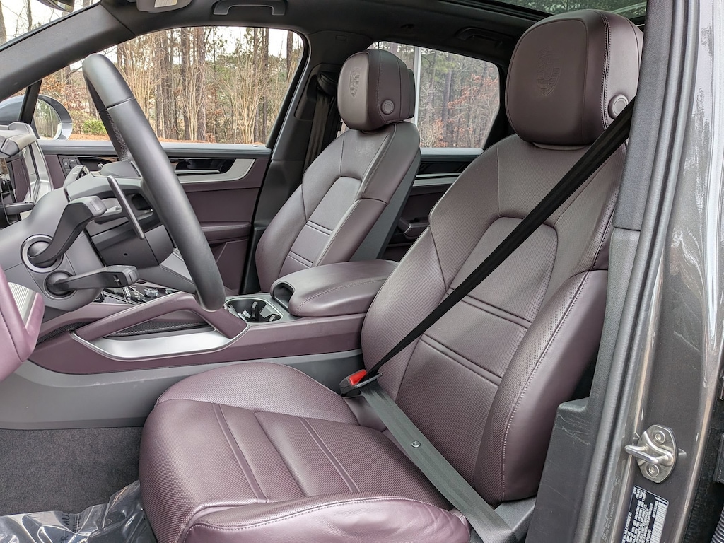 Certified 2025 Porsche Cayenne E-Hybrid SUV