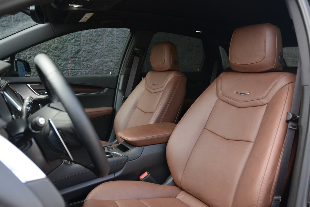 Used 2025 CADILLAC XT5 Sport SUV