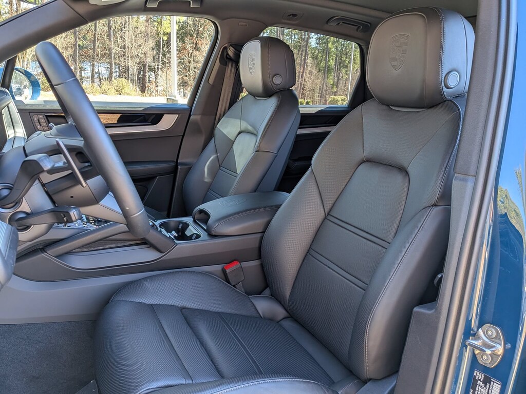 Certified 2025 Porsche Cayenne E-Hybrid SUV