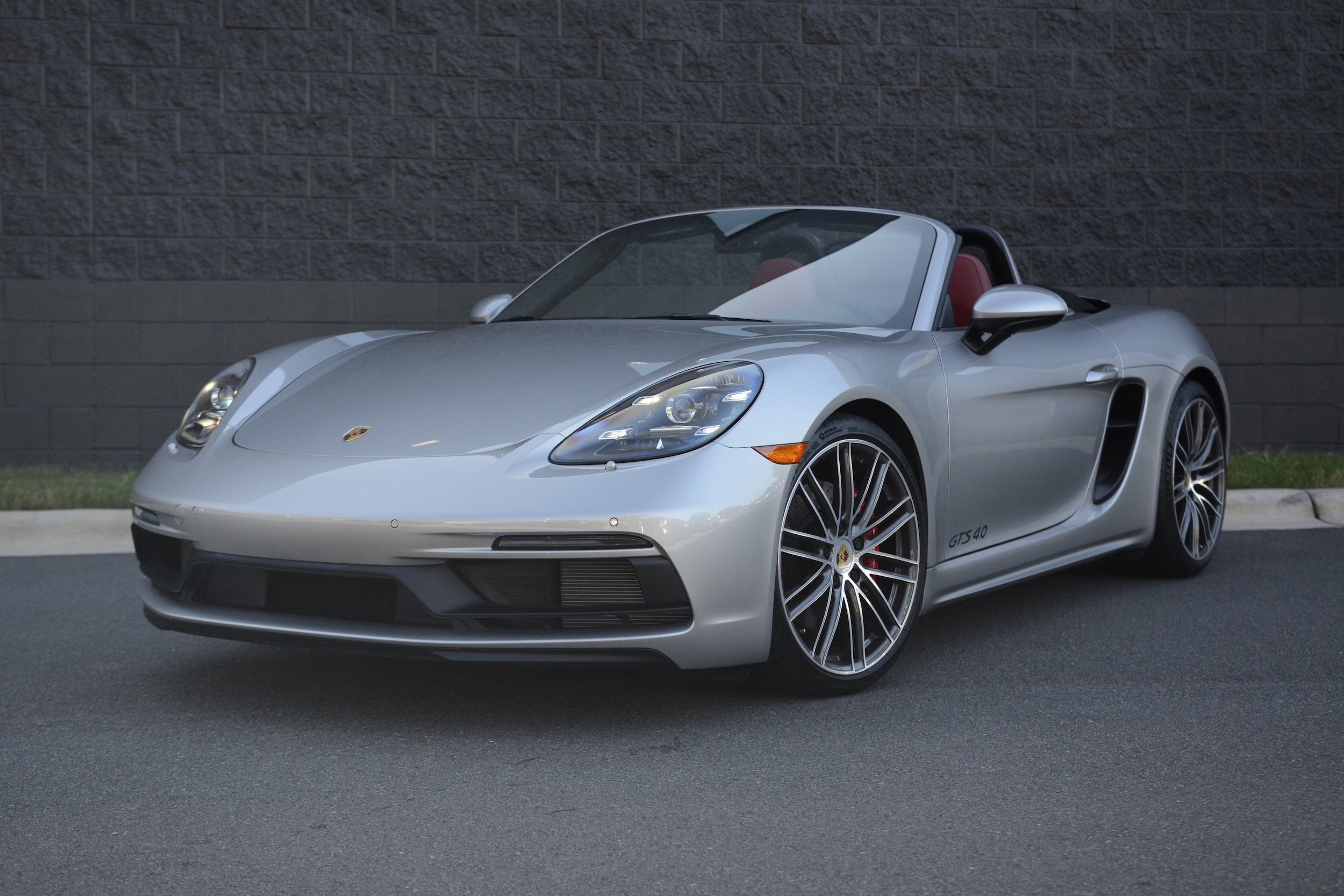 2025 Porsche 718