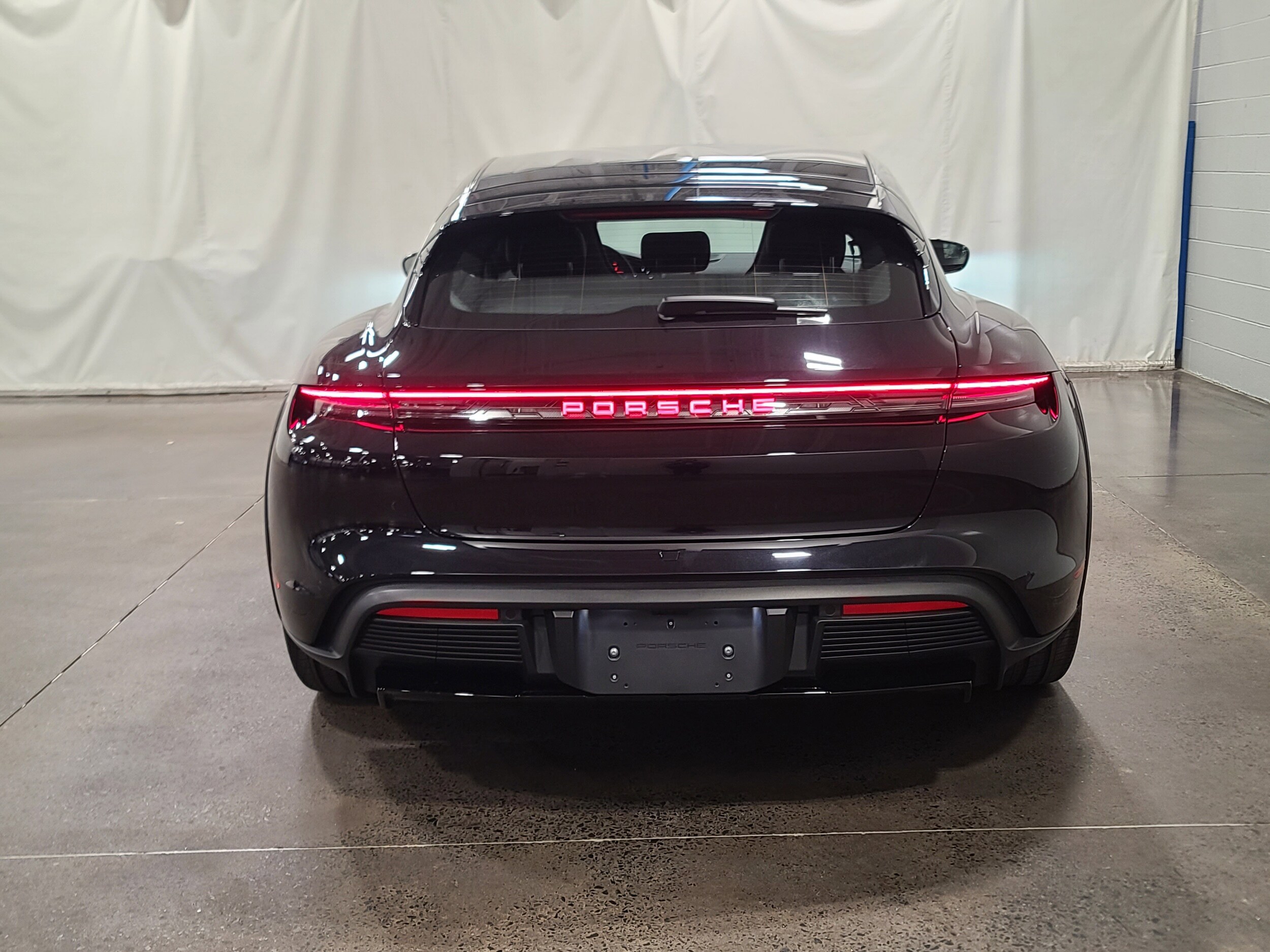 Porsche Taycan Cross Turismo 4S