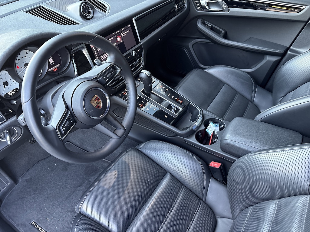 Certified 2025 Porsche Macan  SUV