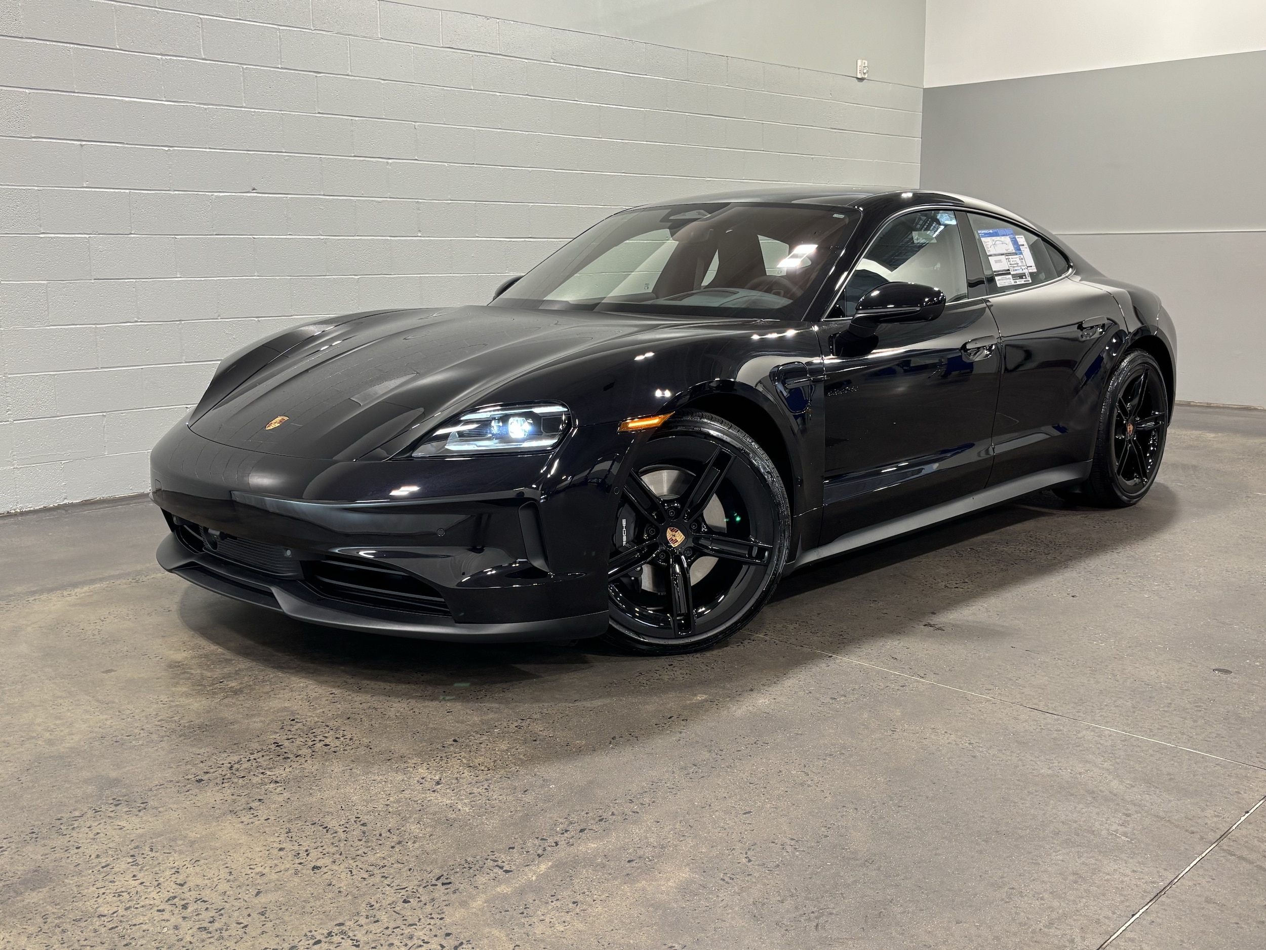 Porsche Taycan 4