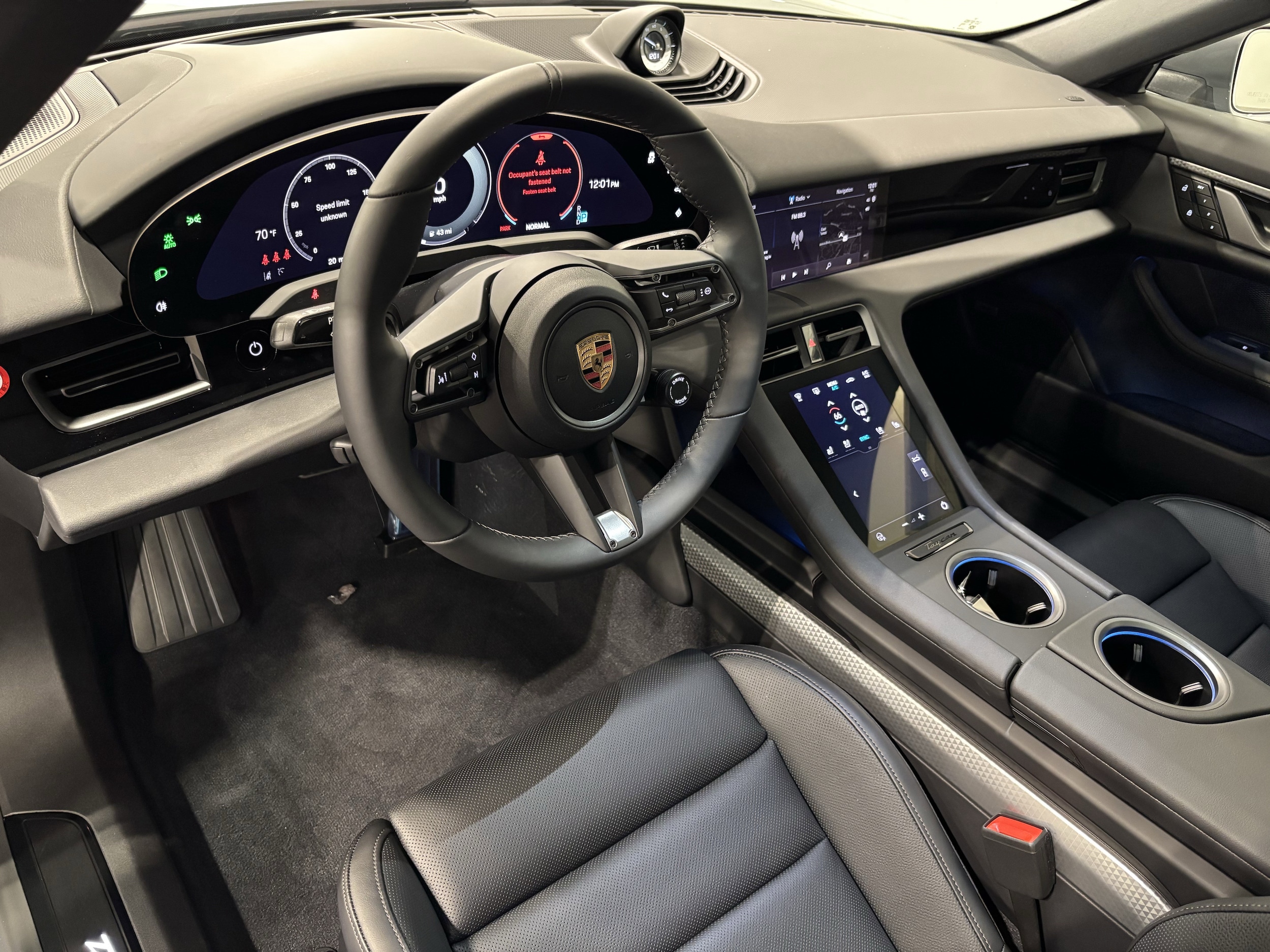 Porsche Taycan 4
