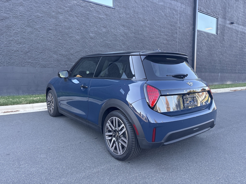 Used 2025 MINI Hardtop 2 Door S Signature Trim Hatchback