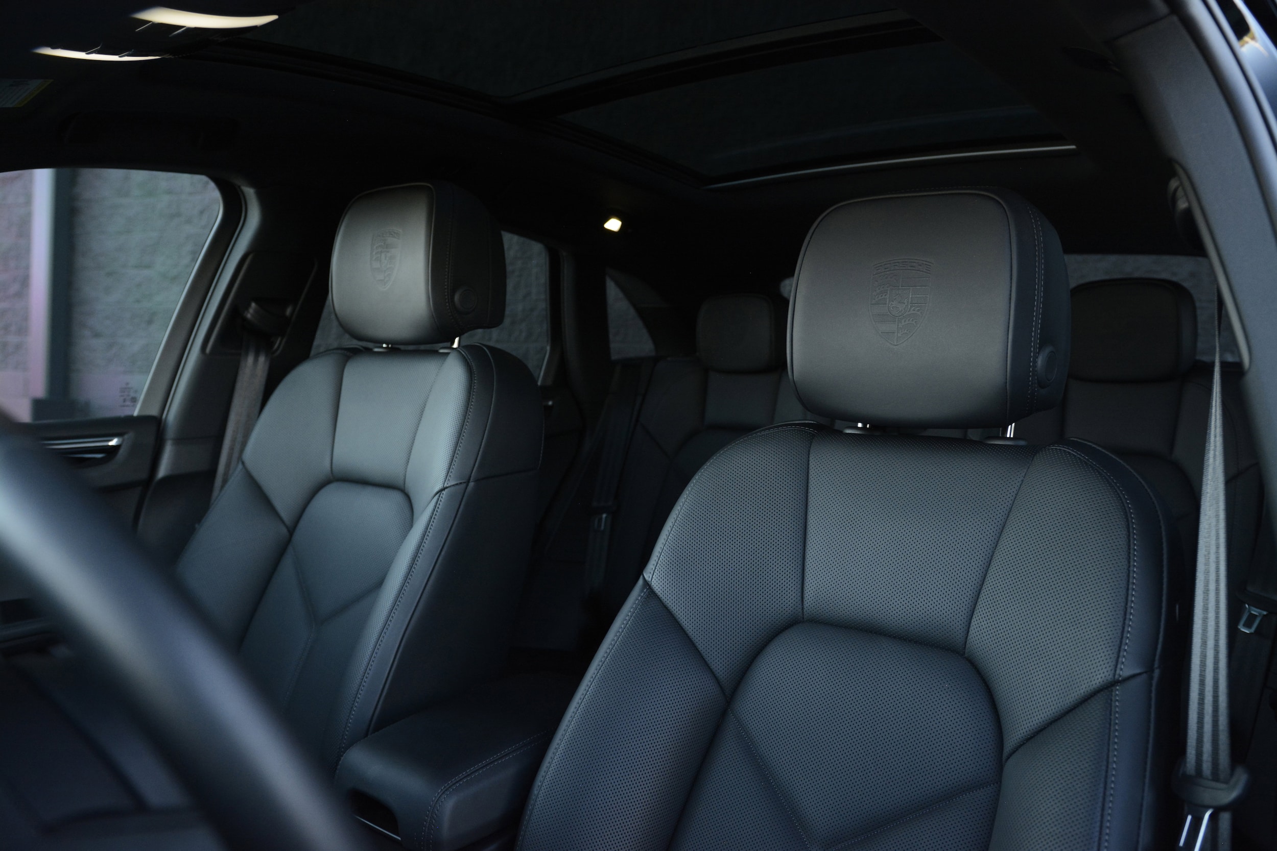 2026 Porsche Macan photo 4