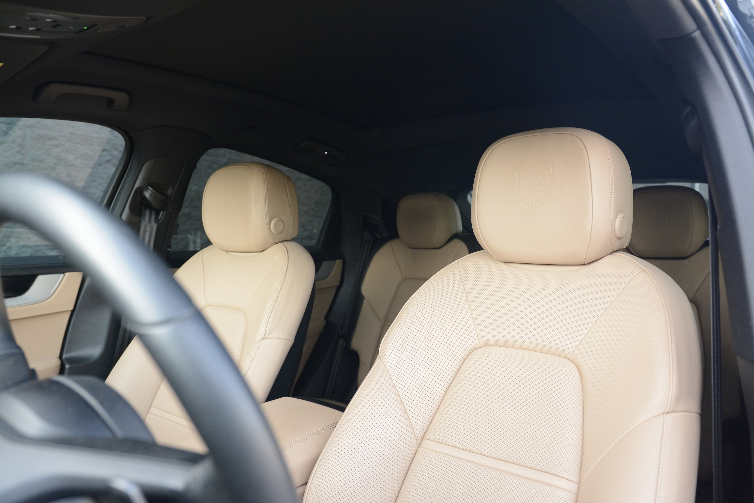 2025 Porsche Cayenne Coupe photo 4